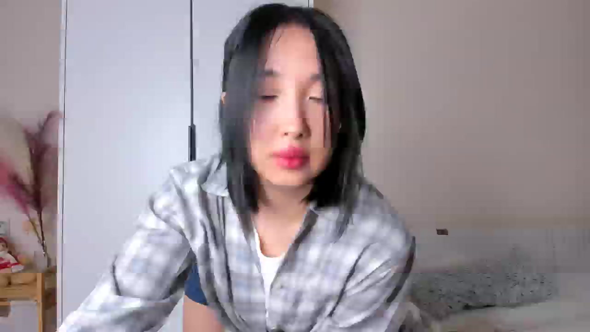 Gallery image thumbnail from FeralBerry66's myfreecams stream on, 02/19/2025, 06:19 image 1 of 20