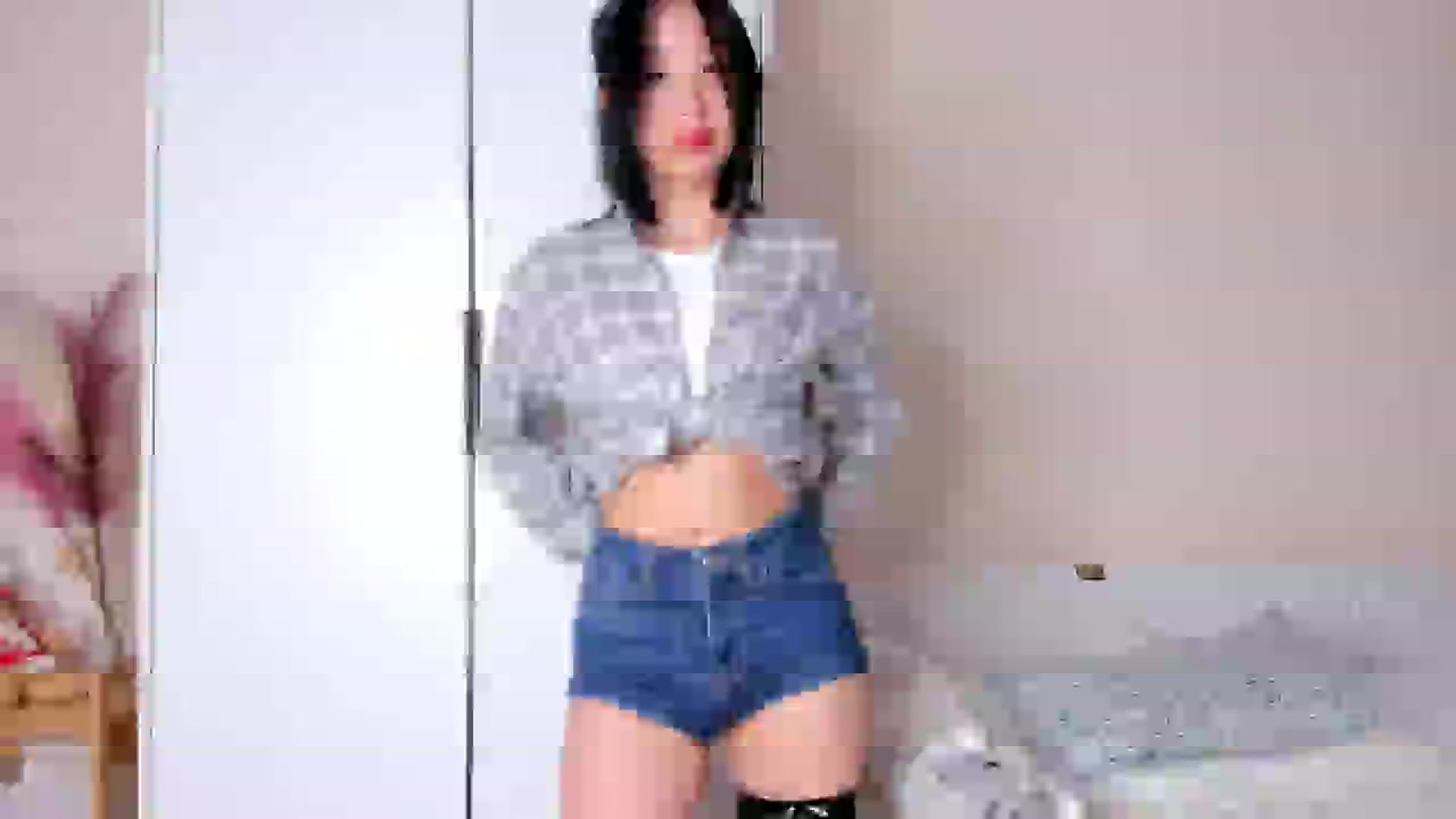 Gallery image thumbnail from FeralBerry66's myfreecams stream on, 02/19/2025, 06:19 image 2 of 20