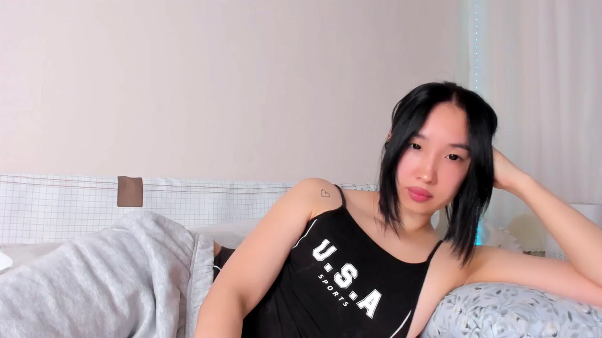 Gallery image thumbnail from FeralBerry66's myfreecams stream on, 02/21/2025, 07:08 image 5 of 20