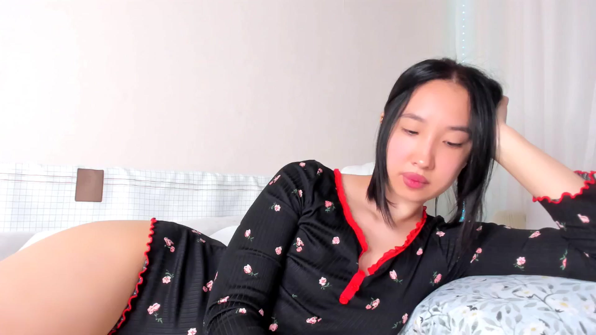 Gallery image thumbnail from FeralBerry66's myfreecams stream on, 02/21/2025, 07:27 image 19 of 20