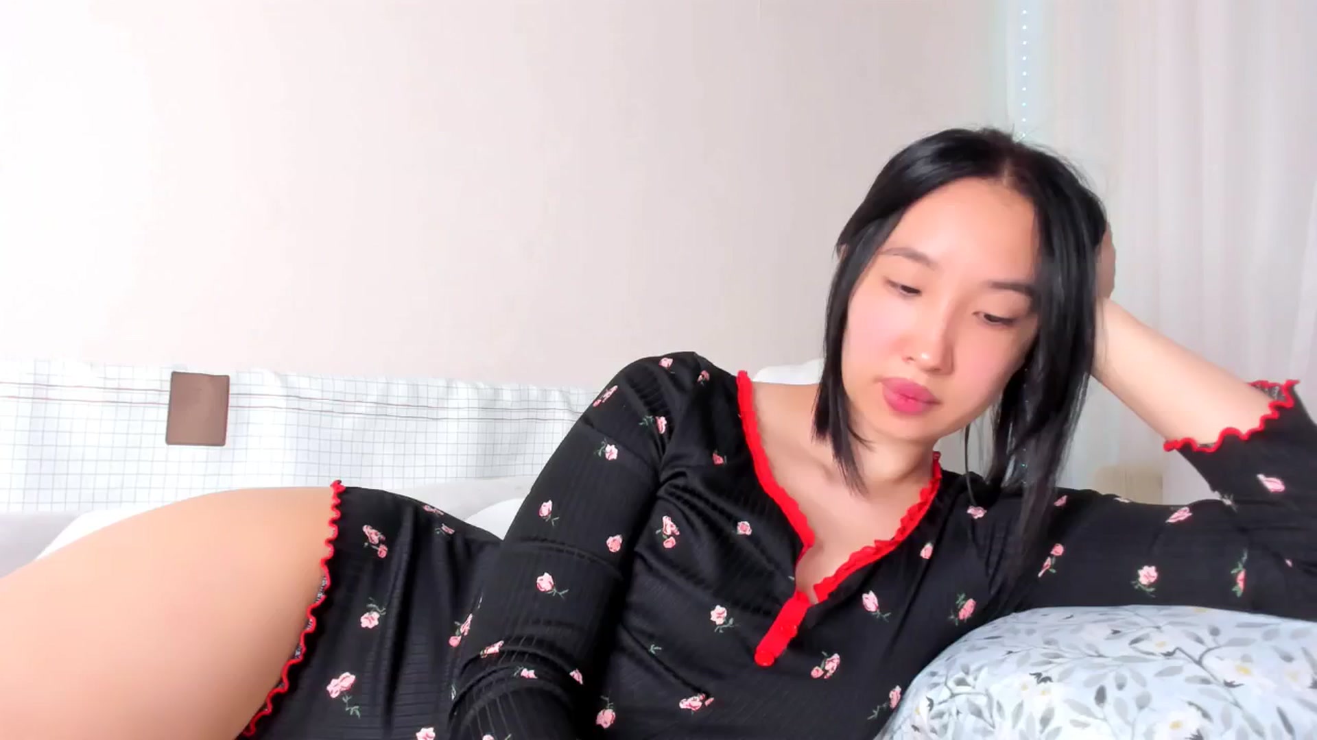 Gallery image thumbnail from FeralBerry66's myfreecams stream on, 02/21/2025, 07:27 image 6 of 20