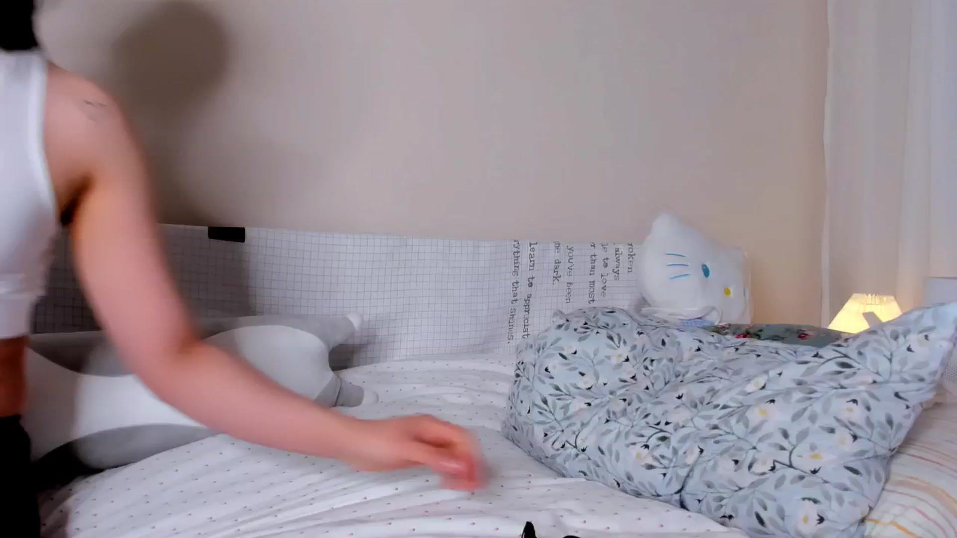 Gallery image thumbnail from FeralBerry66's myfreecams stream on, 02/21/2025, 12:55 image 15 of 20