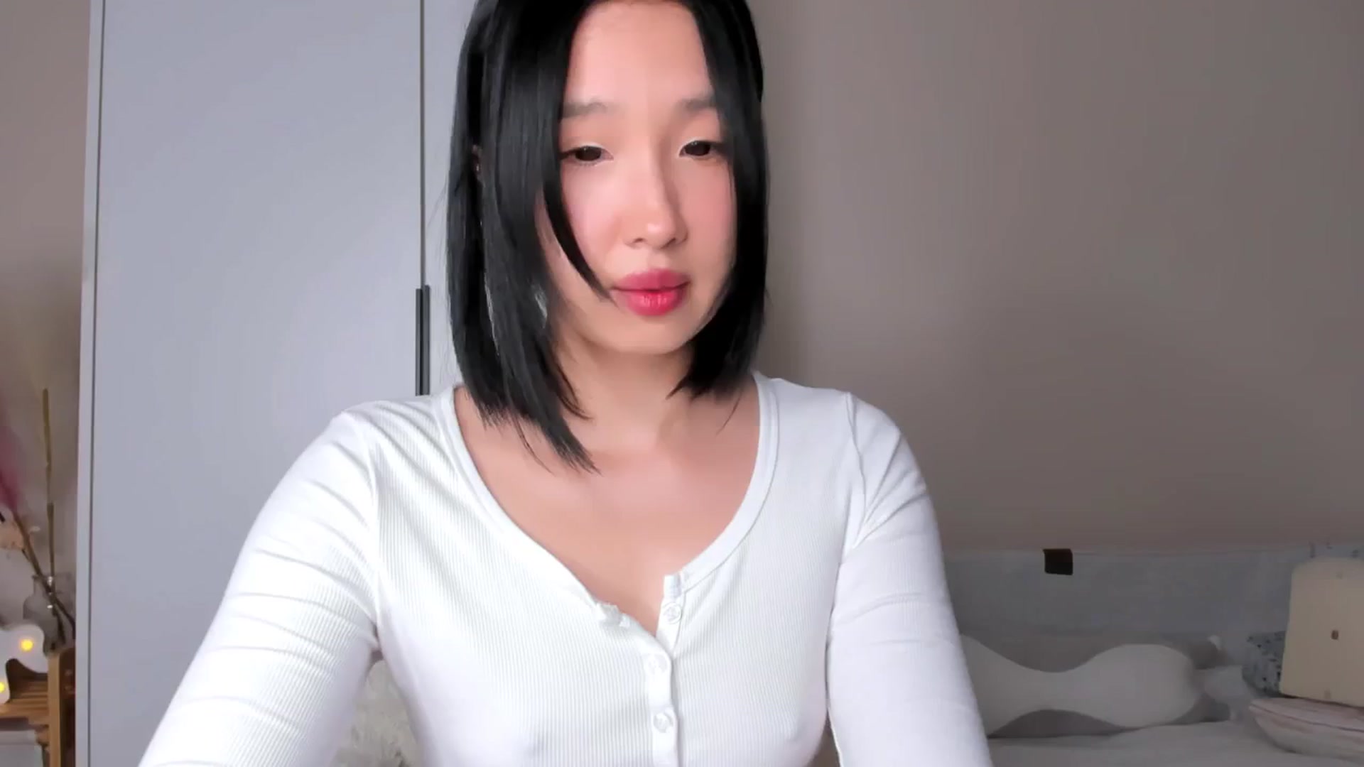 Gallery image thumbnail from FeralBerry66's myfreecams stream on, 02/22/2025, 07:36 image 12 of 20