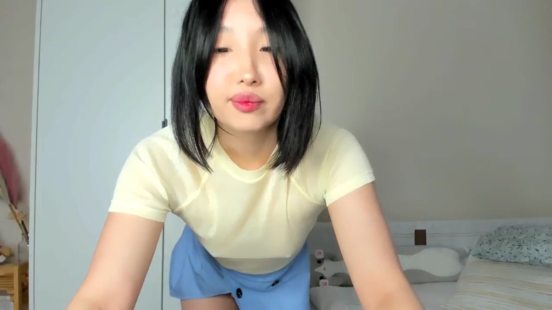 Gallery image thumbnail from FeralBerry66's myfreecams stream on, 02/23/2025, 06:07 image 14 of 20