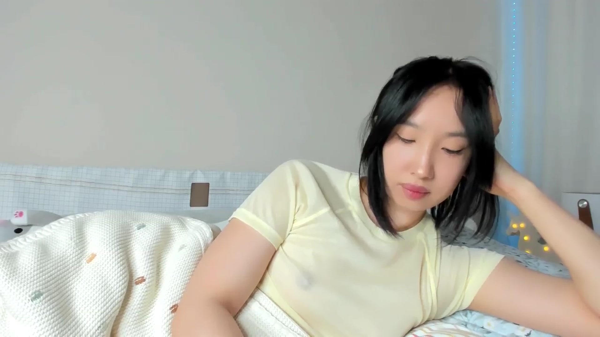 Gallery image thumbnail from FeralBerry66's myfreecams stream on, 02/23/2025, 06:36 image 10 of 20