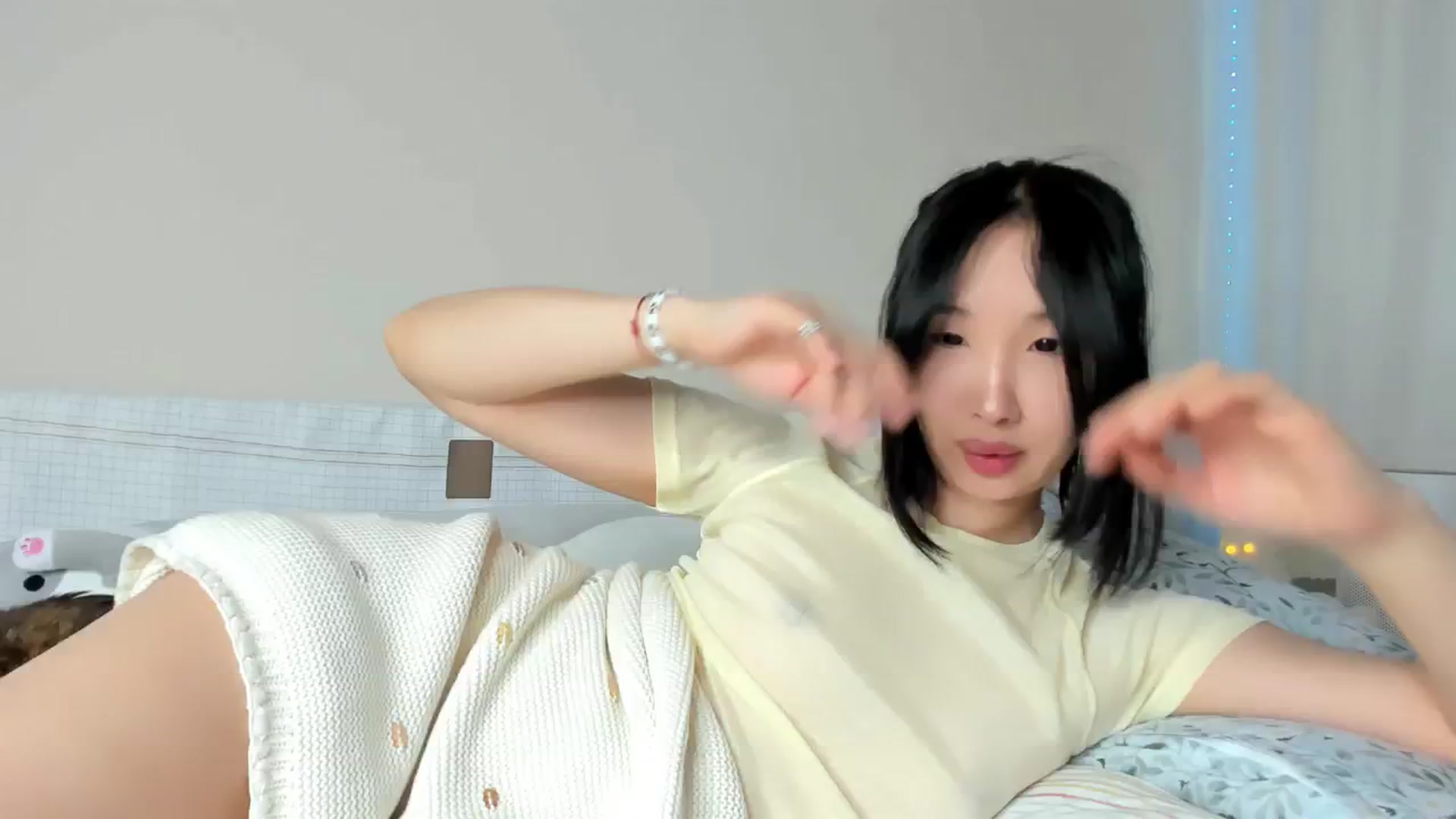 Gallery image thumbnail from FeralBerry66's myfreecams stream on, 02/23/2025, 07:47 image 2 of 20