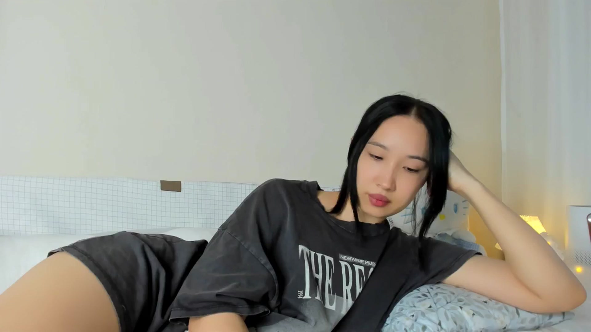 Gallery image thumbnail from FeralBerry66's myfreecams stream on, 02/26/2025, 15:05 image 8 of 20