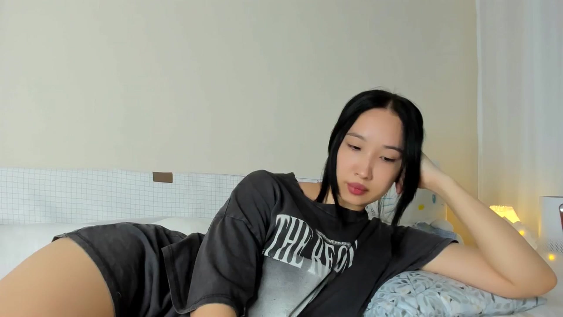 Gallery image thumbnail from FeralBerry66's myfreecams stream on, 02/26/2025, 15:05 image 13 of 20