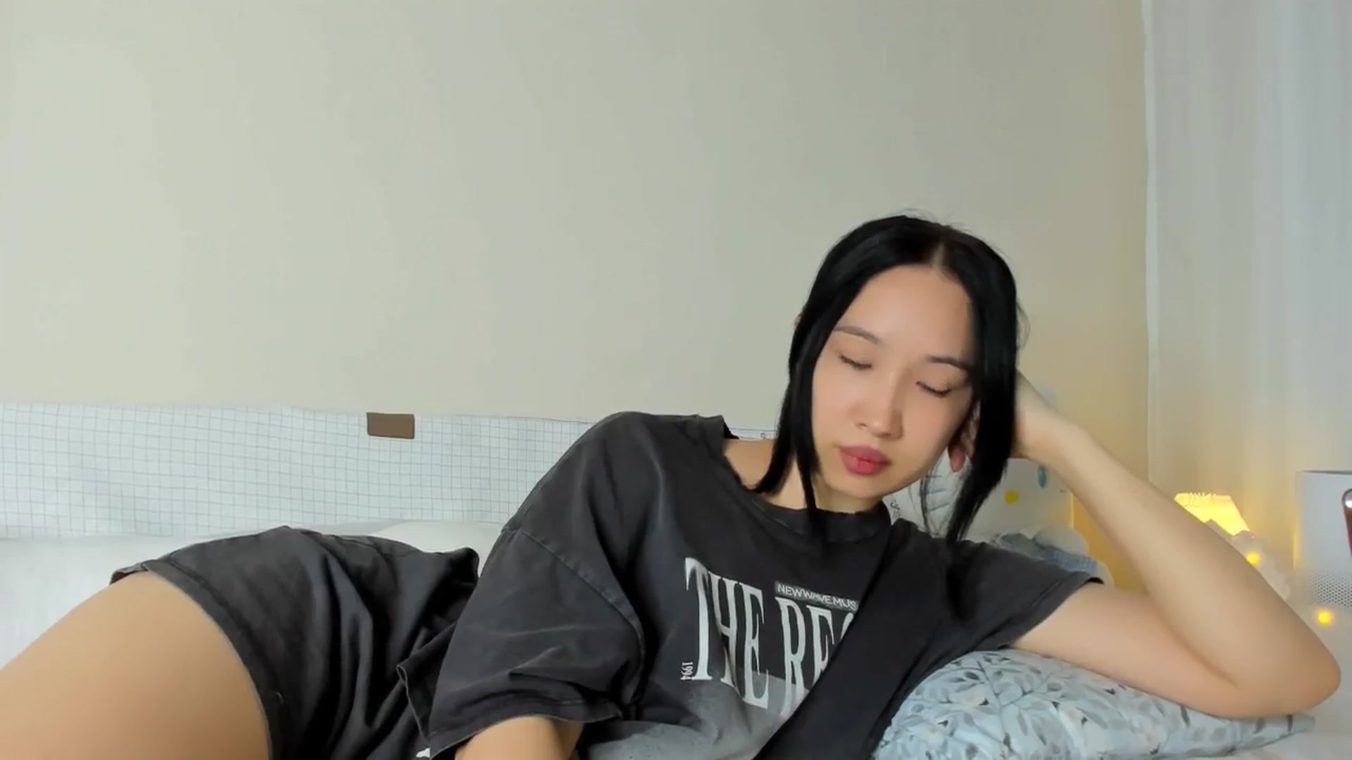 Gallery image thumbnail from FeralBerry66's myfreecams stream on, 02/26/2025, 15:05 image 11 of 20
