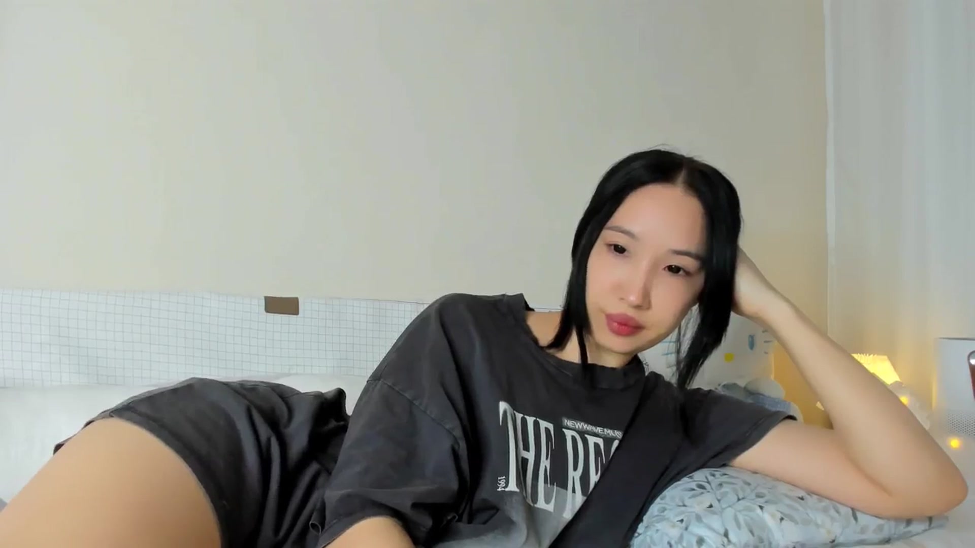 Gallery image thumbnail from FeralBerry66's myfreecams stream on, 02/26/2025, 15:05 image 3 of 20