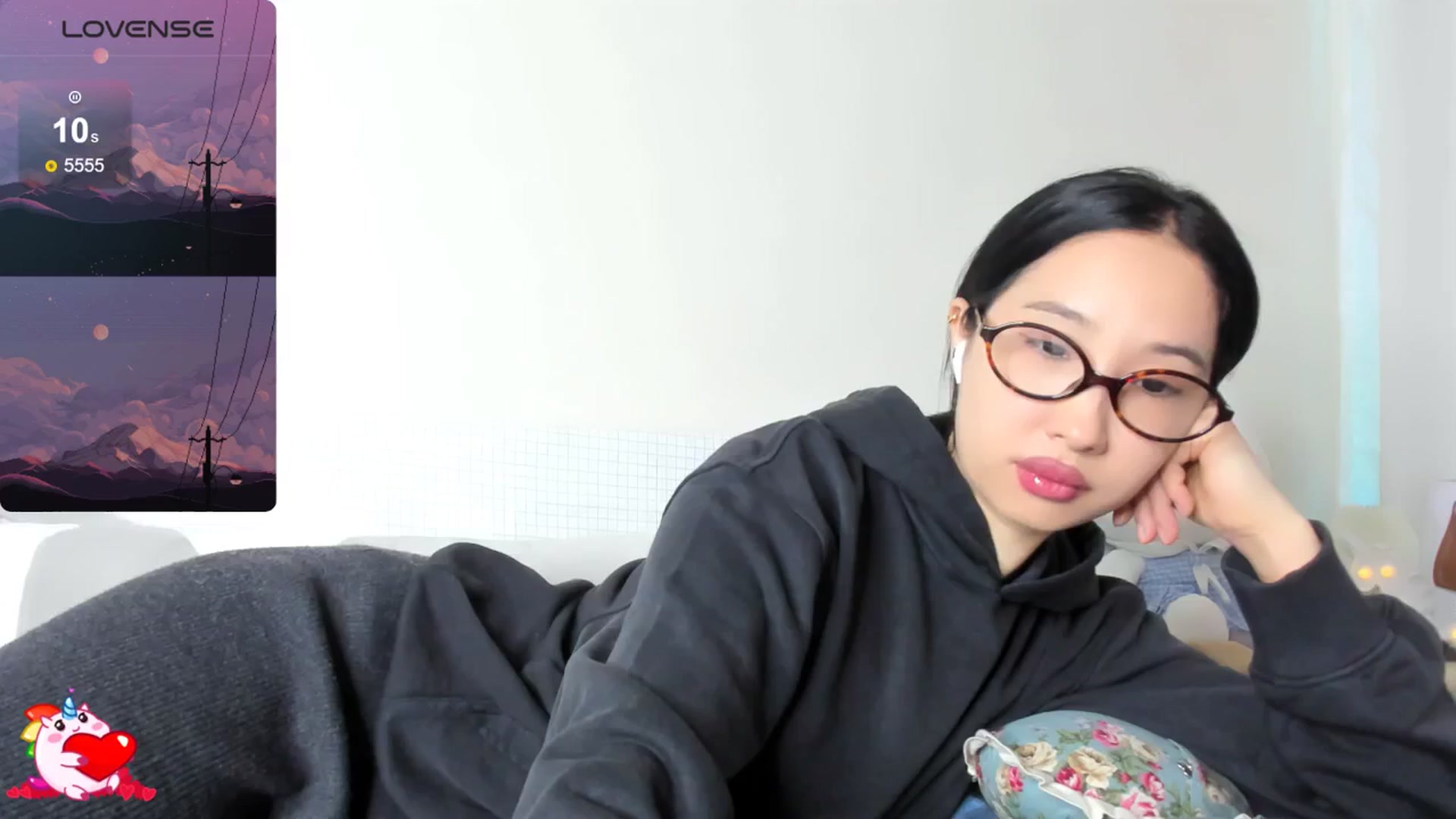 Gallery image thumbnail from FeralBerry66's myfreecams stream on, 03/11/2025, 05:38 image 10 of 20