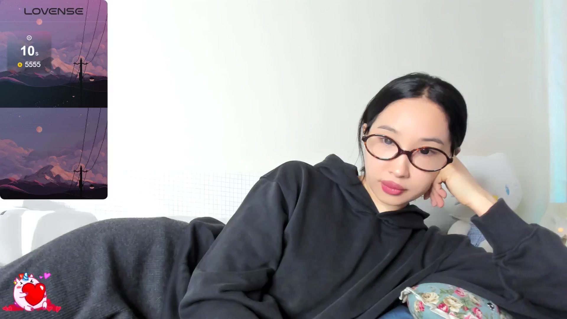 Gallery image thumbnail from FeralBerry66's myfreecams stream on, 03/11/2025, 05:38 image 1 of 20