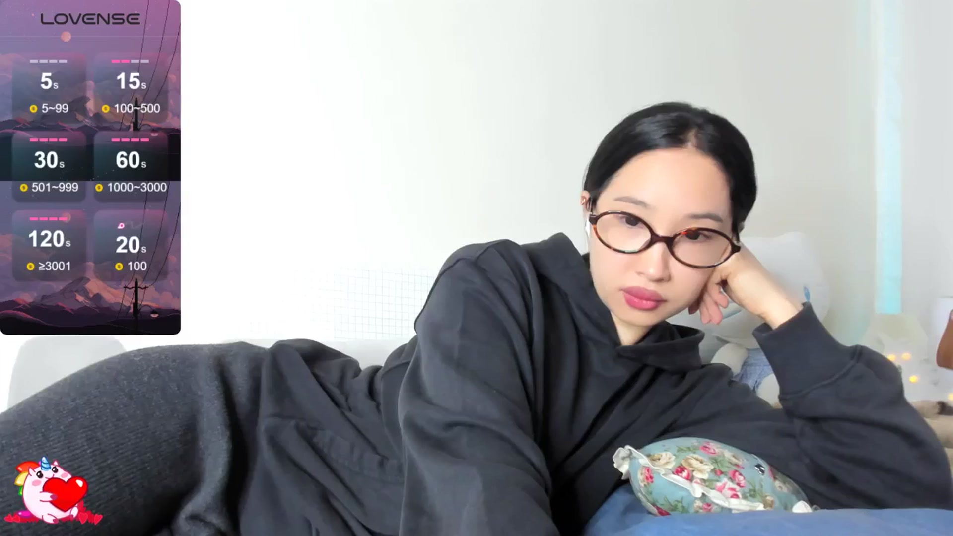Gallery image thumbnail from FeralBerry66's myfreecams stream on, 03/11/2025, 05:38 image 5 of 20