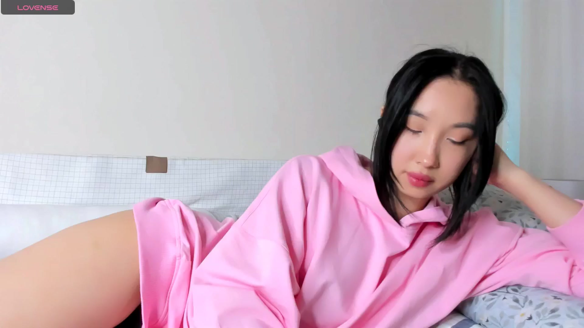 Gallery image thumbnail from FeralBerry66's myfreecams stream on, 03/24/2025, 05:20 image 19 of 20