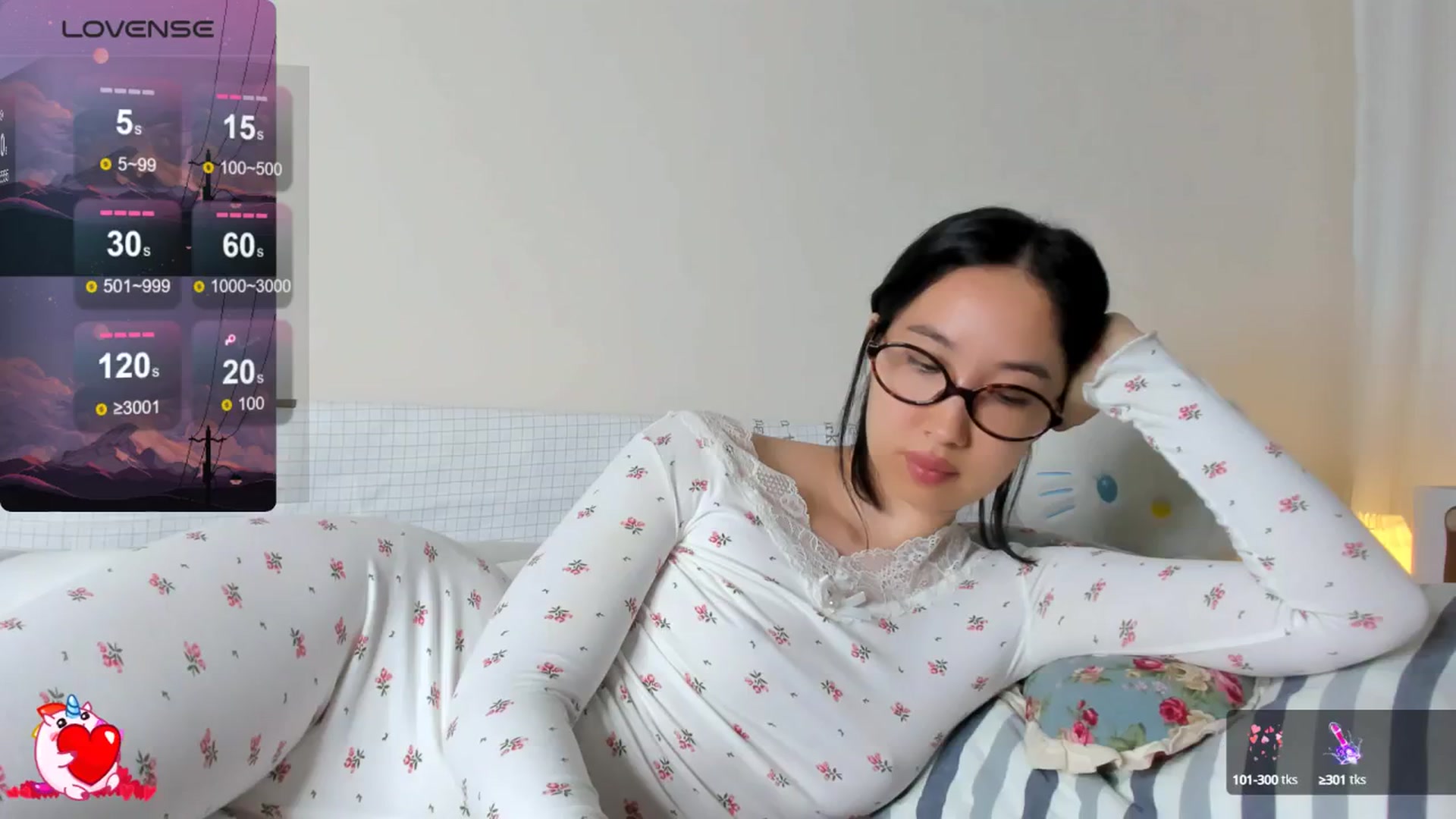 Gallery image thumbnail from FeralBerry66's myfreecams stream on, 03/25/2025, 13:12 image 16 of 20