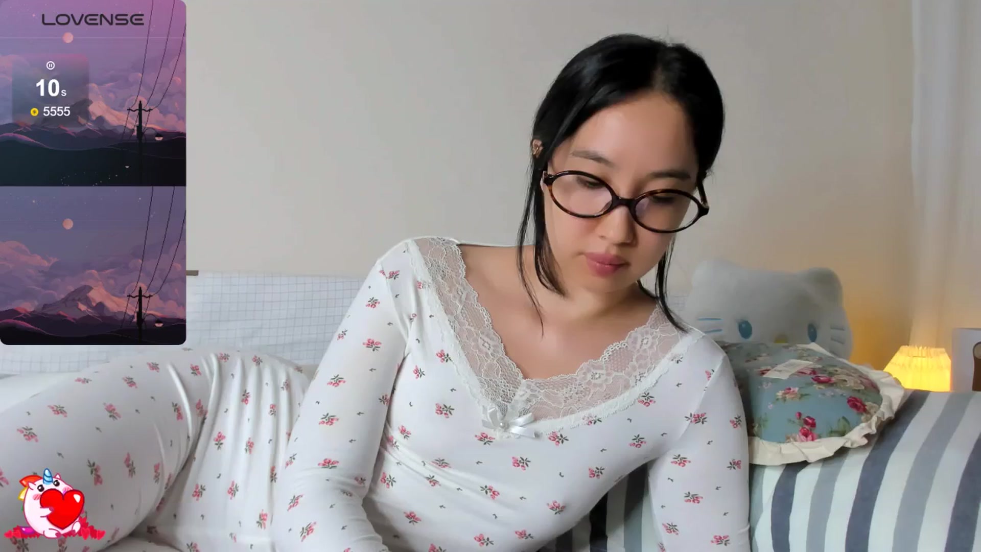 Gallery image thumbnail from FeralBerry66's myfreecams stream on, 03/25/2025, 13:12 image 15 of 20
