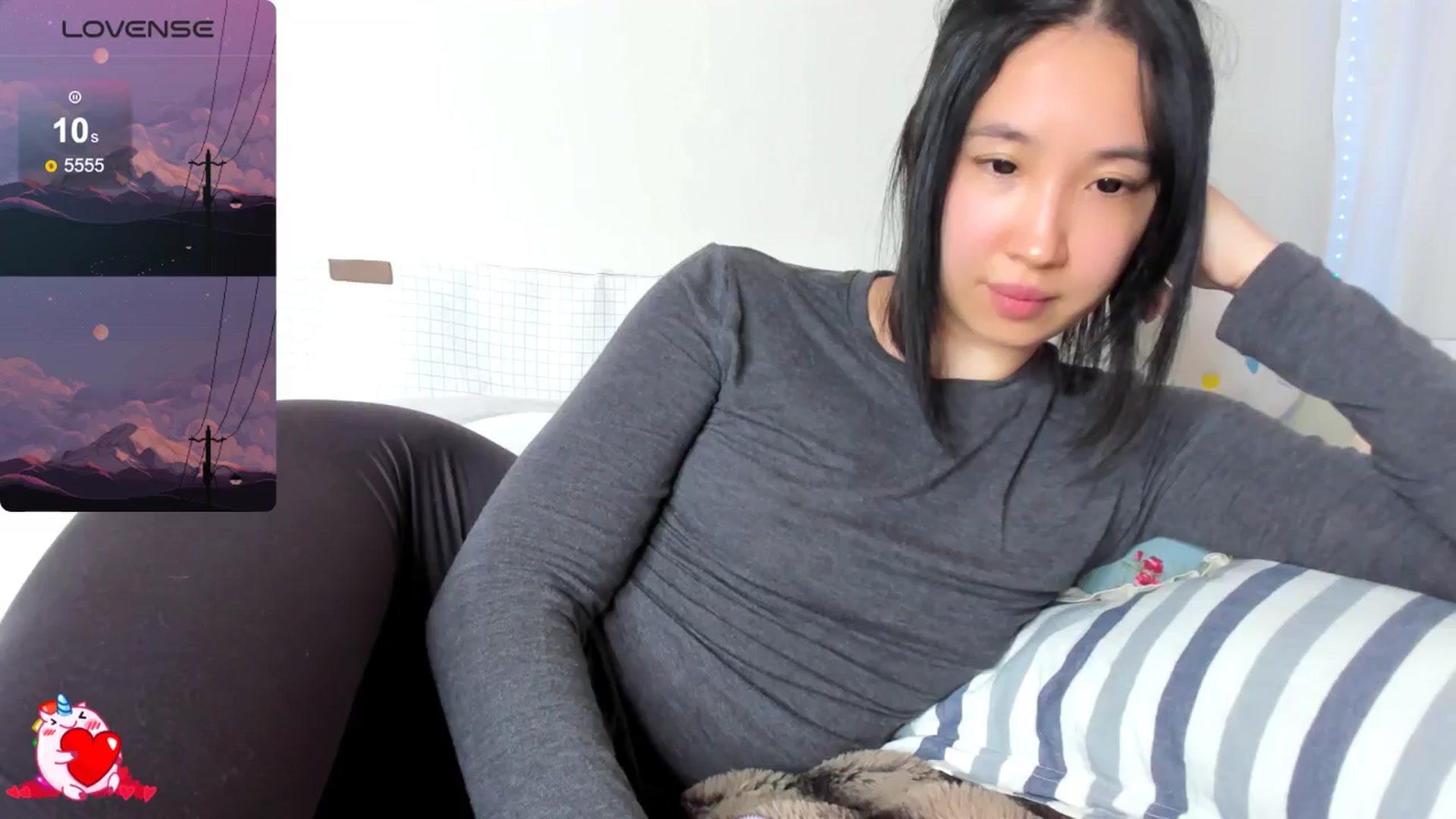 Gallery image thumbnail from FeralBerry66's myfreecams stream on, 03/29/2025, 07:45 image 4 of 20