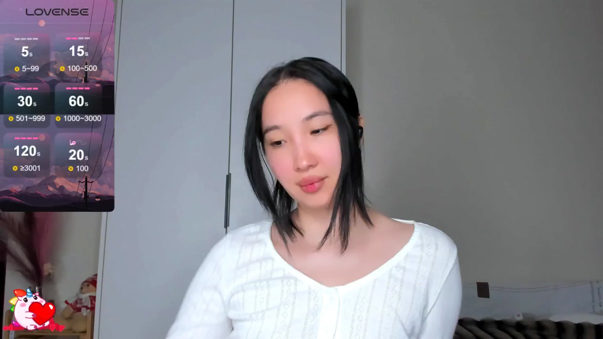 Gallery image thumbnail from FeralBerry66's myfreecams stream on, 03/29/2025, 16:46 image 15 of 20