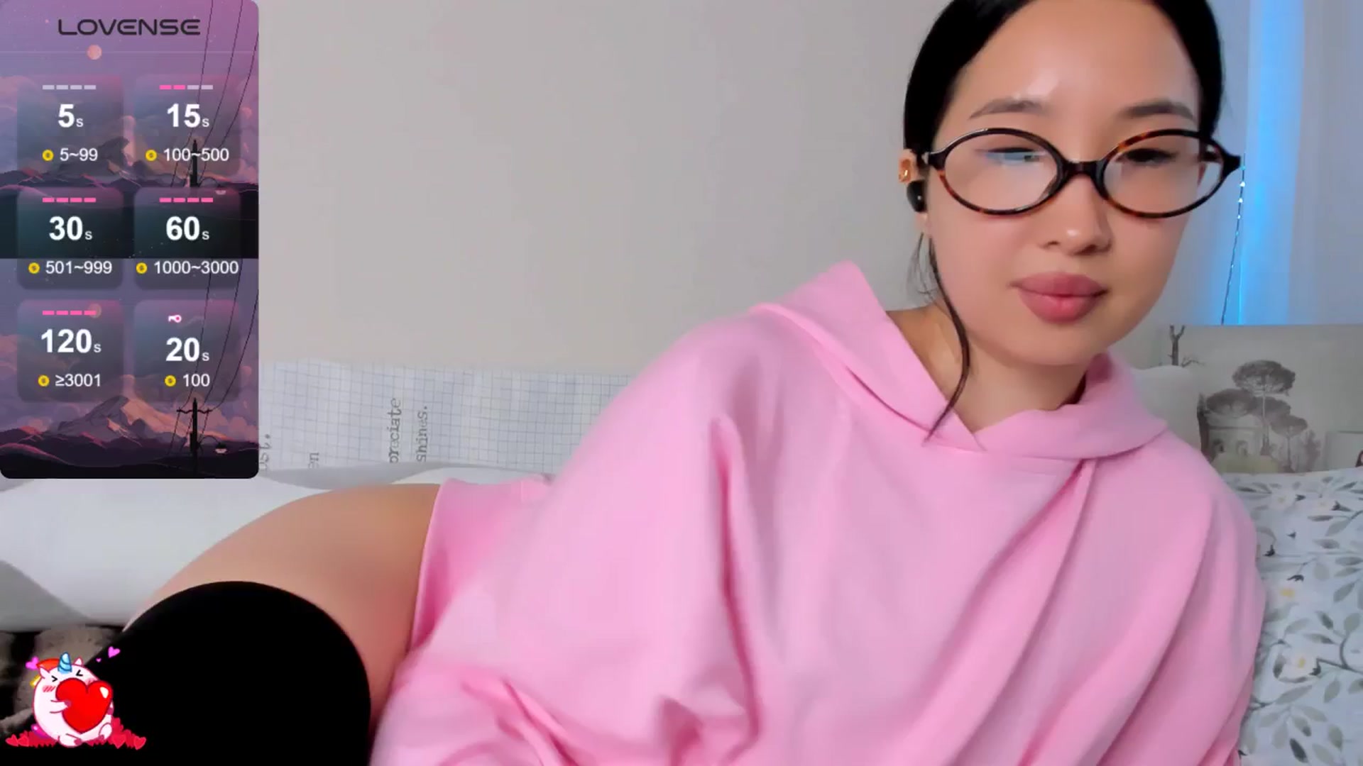 Gallery image thumbnail from FeralBerry66's myfreecams stream on, 04/04/2025, 06:19 image 10 of 20