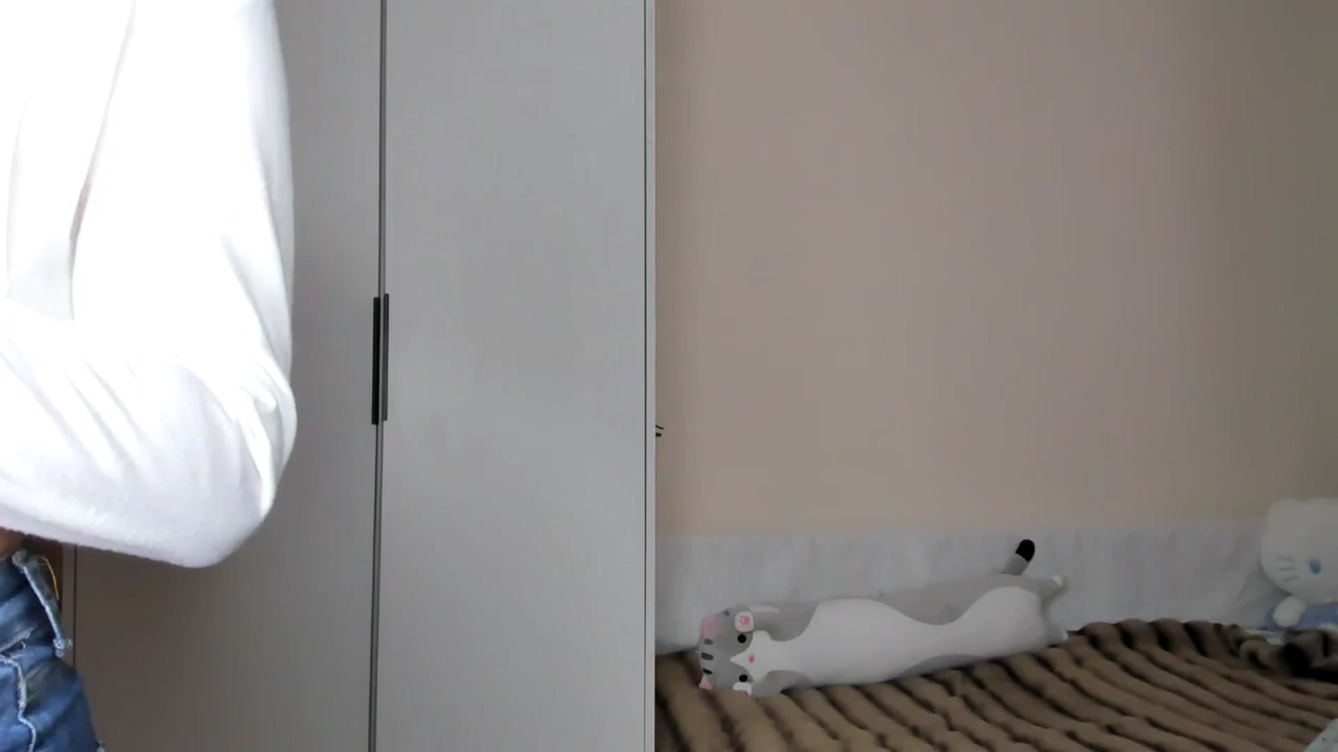 Gallery image thumbnail from FeralBerry66's myfreecams stream on, 04/26/2025, 06:28 image 18 of 20