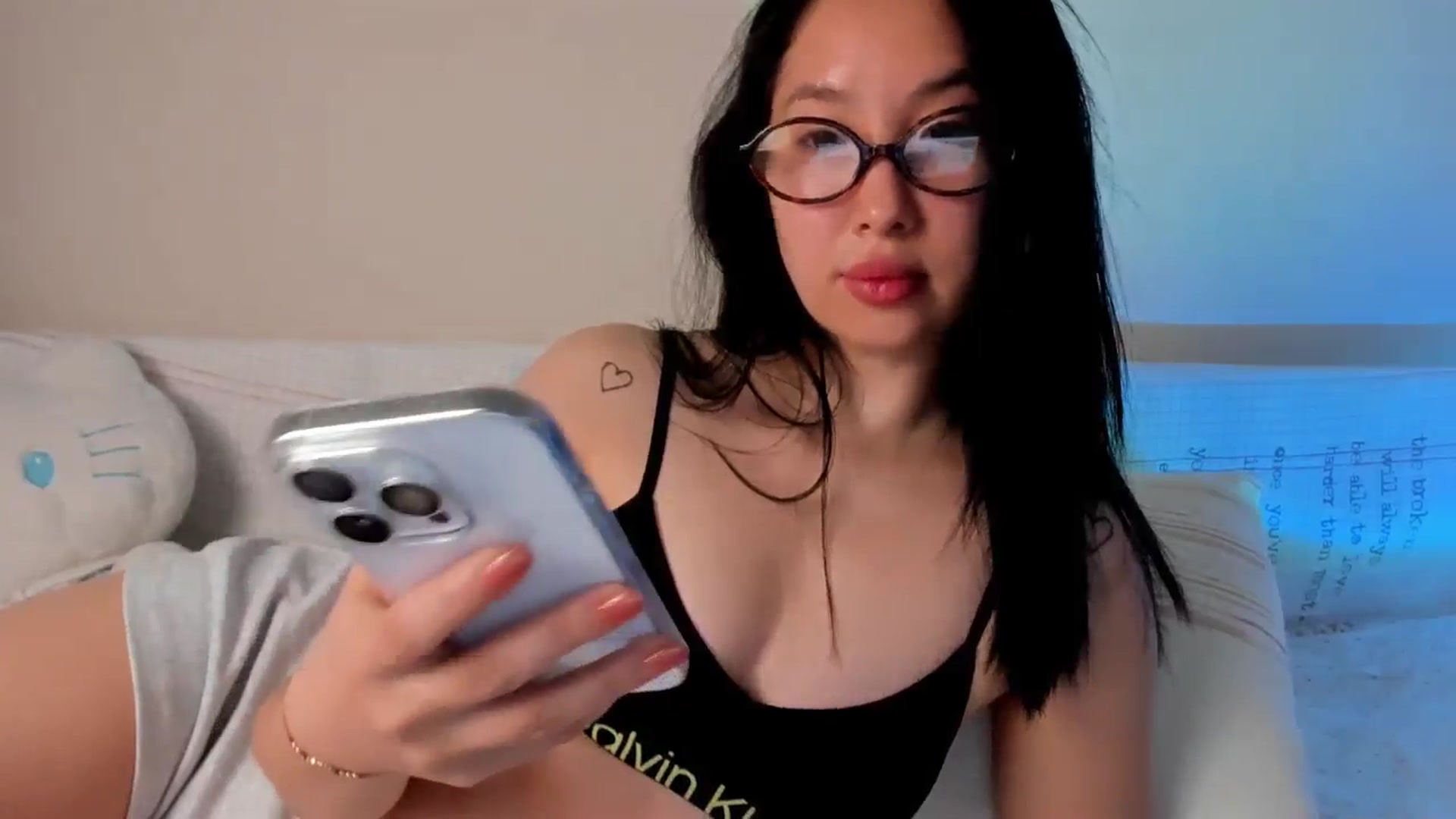 Gallery image thumbnail from FeralBerry66's myfreecams stream on, 03/15/2026, 06:09 image 11 of 20