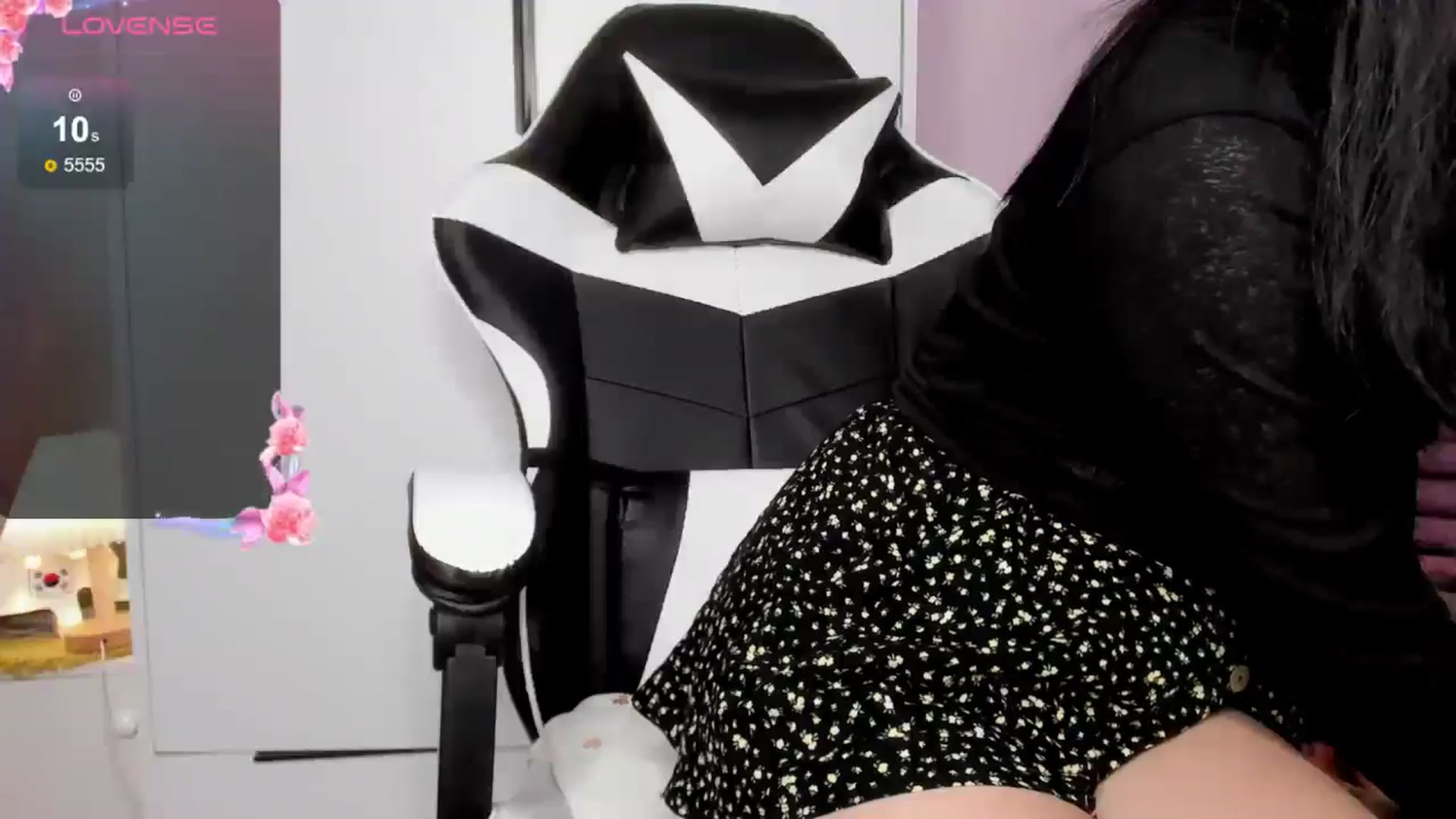 Gallery image thumbnail from FeralBerry66's myfreecams stream on, 04/17/2026, 06:19 image 11 of 20