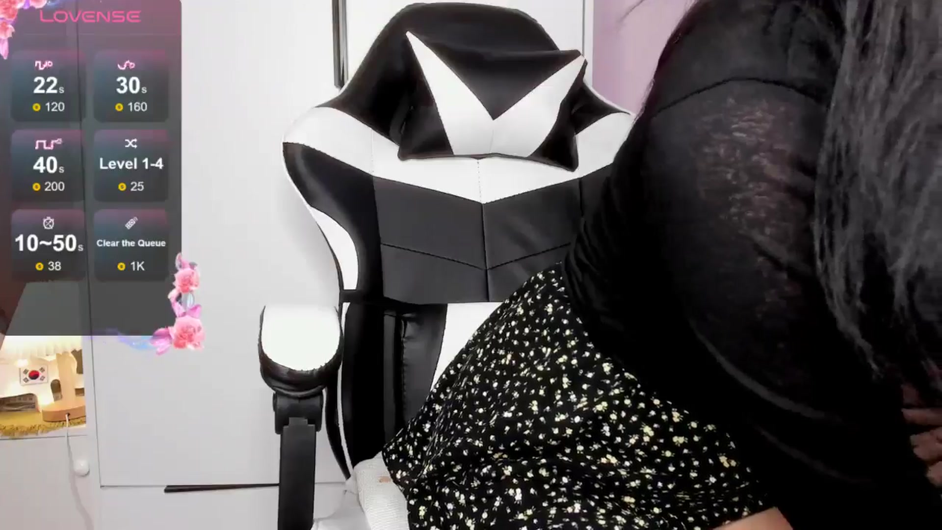 Gallery image thumbnail from FeralBerry66's myfreecams stream on, 04/17/2026, 06:19 image 7 of 20
