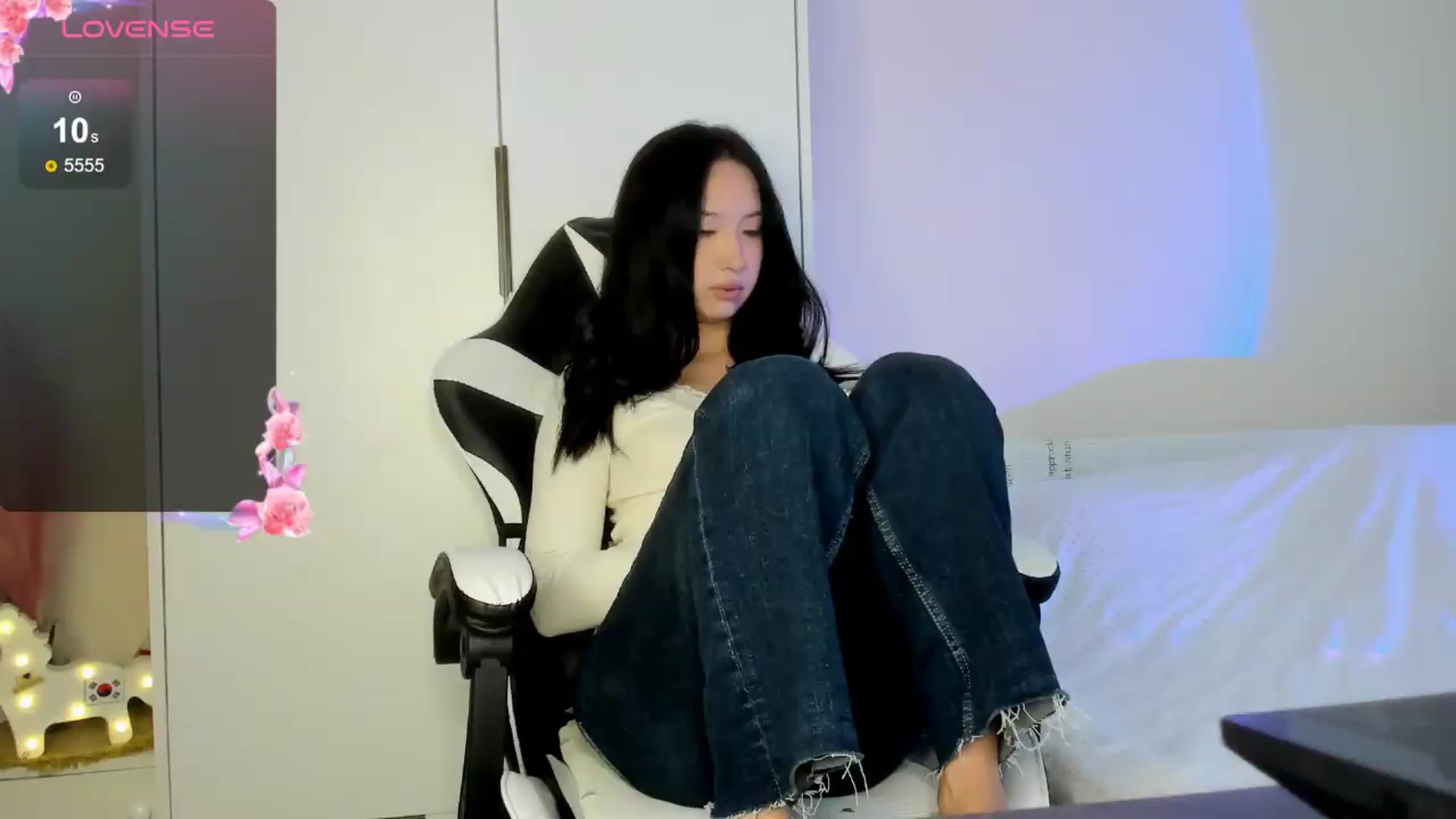 Gallery image thumbnail from FeralBerry66's myfreecams stream on, 05/10/2026, 05:42 image 2 of 20