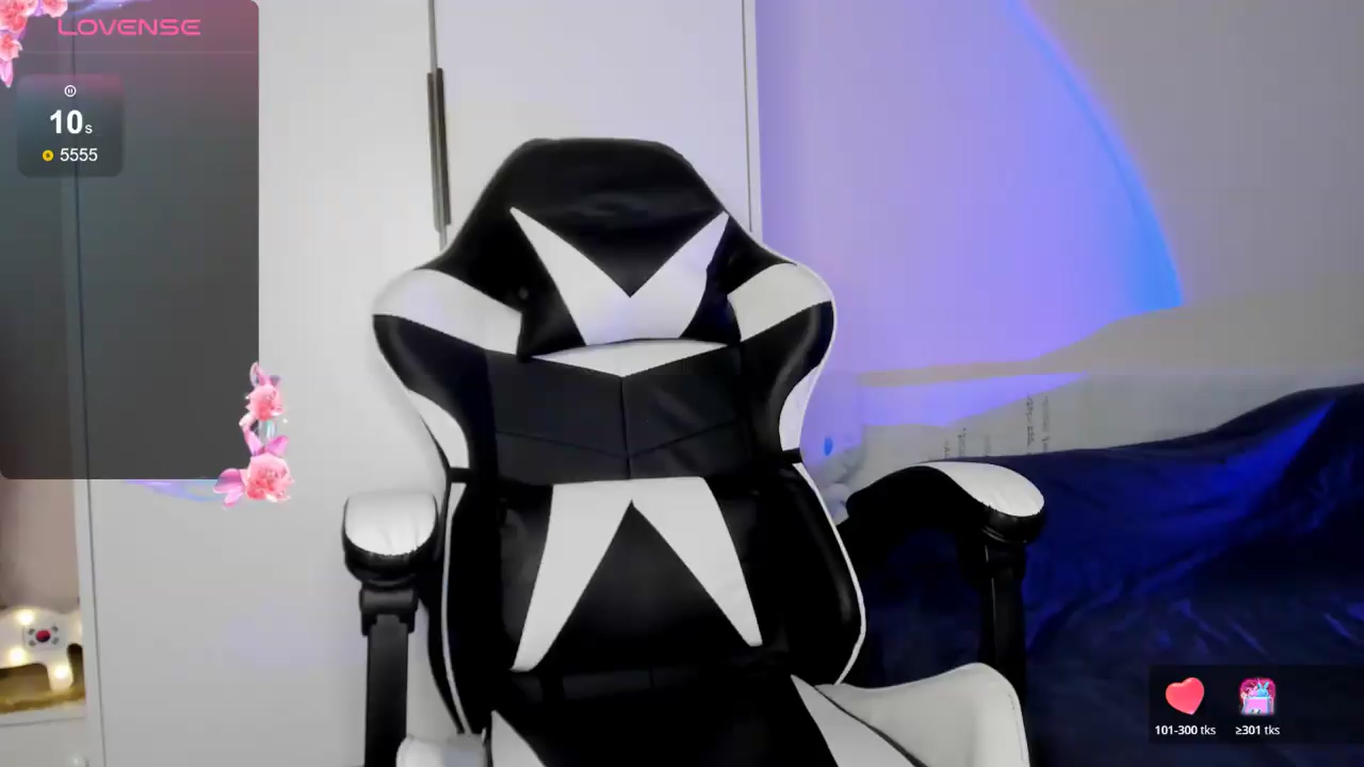 Gallery image thumbnail from FeralBerry66's myfreecams stream on, 05/19/2026, 06:27 image 9 of 20