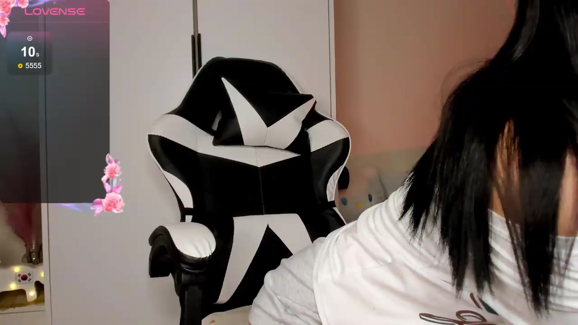 Gallery image thumbnail from FeralBerry66's myfreecams stream on, 05/23/2026, 16:43 image 12 of 20