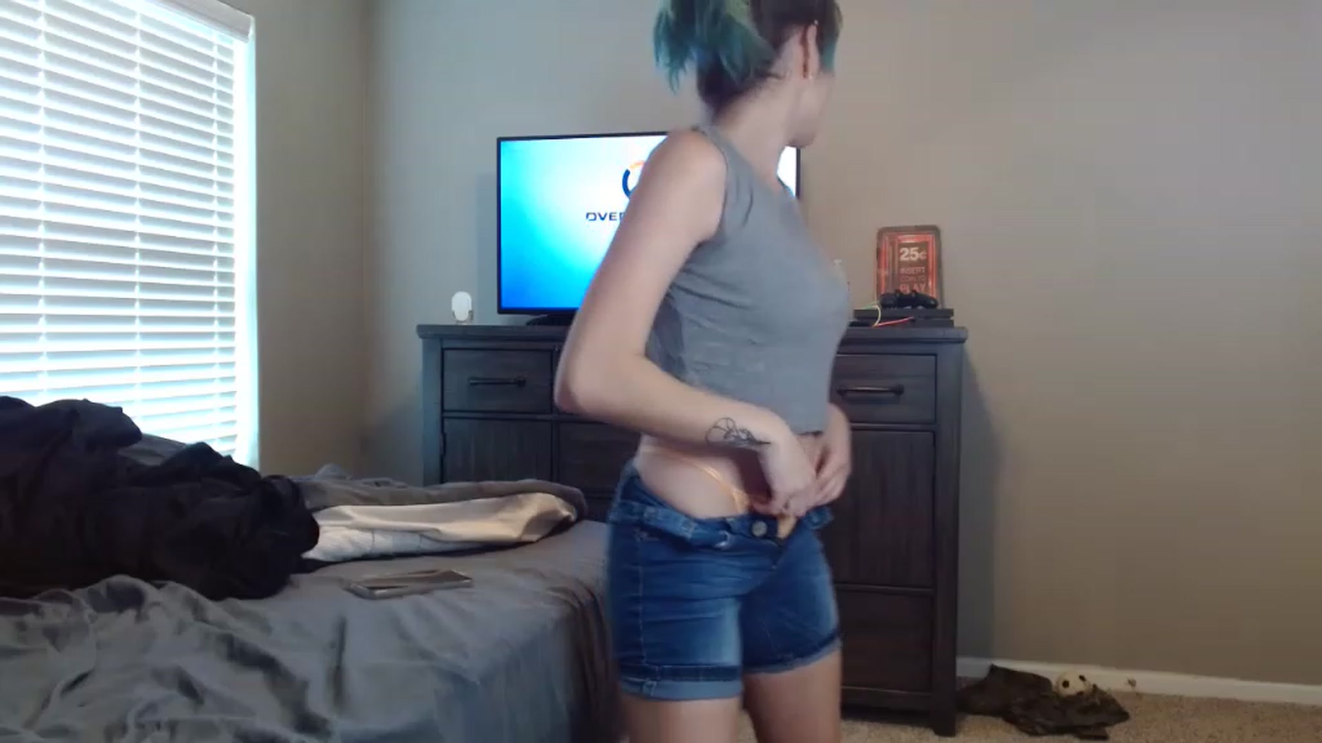 Gallery image thumbnail from Feralbunny's myfreecams stream on, 04/28/2023, 16:50 image 14 of 20
