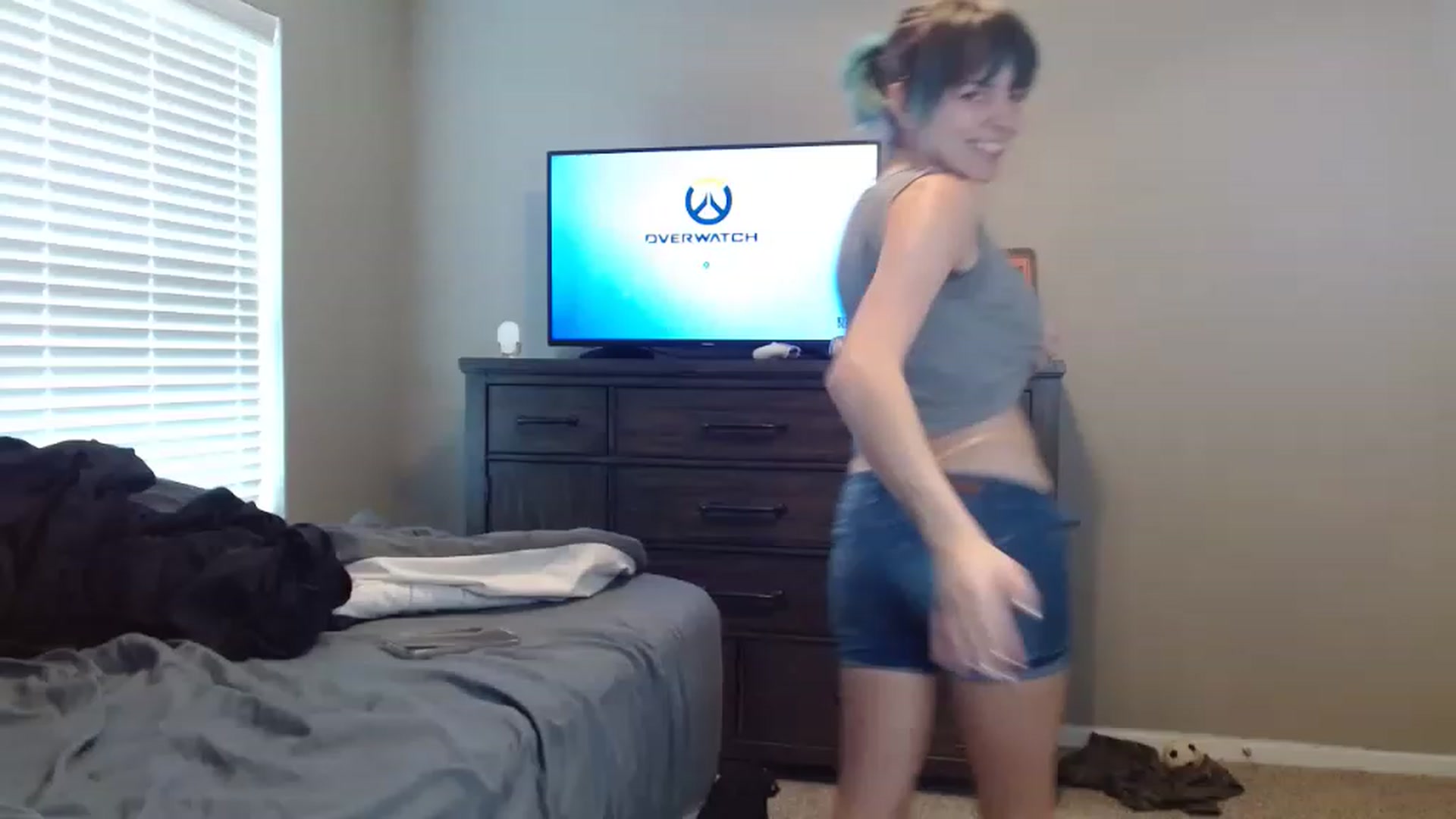 Gallery image thumbnail from Feralbunny's myfreecams stream on, 04/28/2023, 16:50 image 17 of 20
