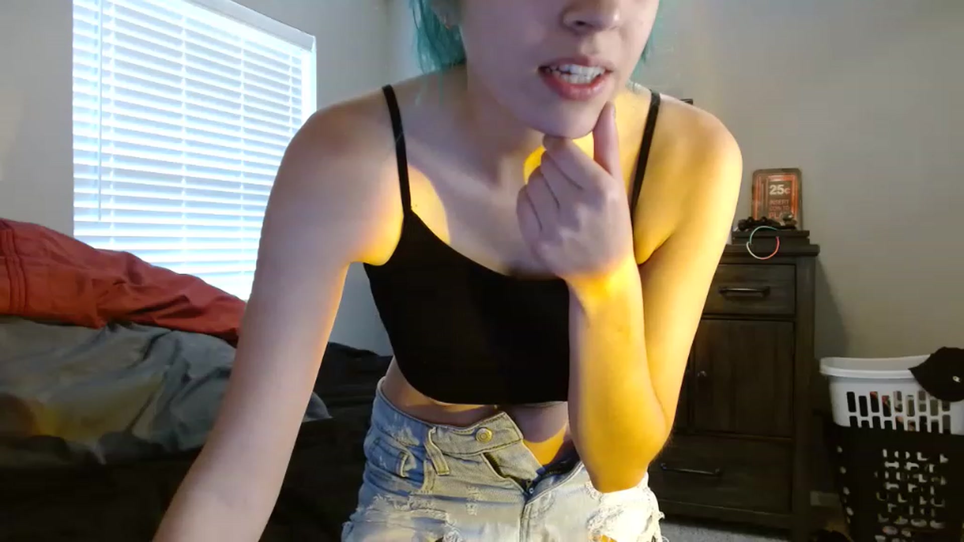 Gallery image thumbnail from Feralbunny's myfreecams stream on, 05/16/2023, 15:06 image 19 of 20