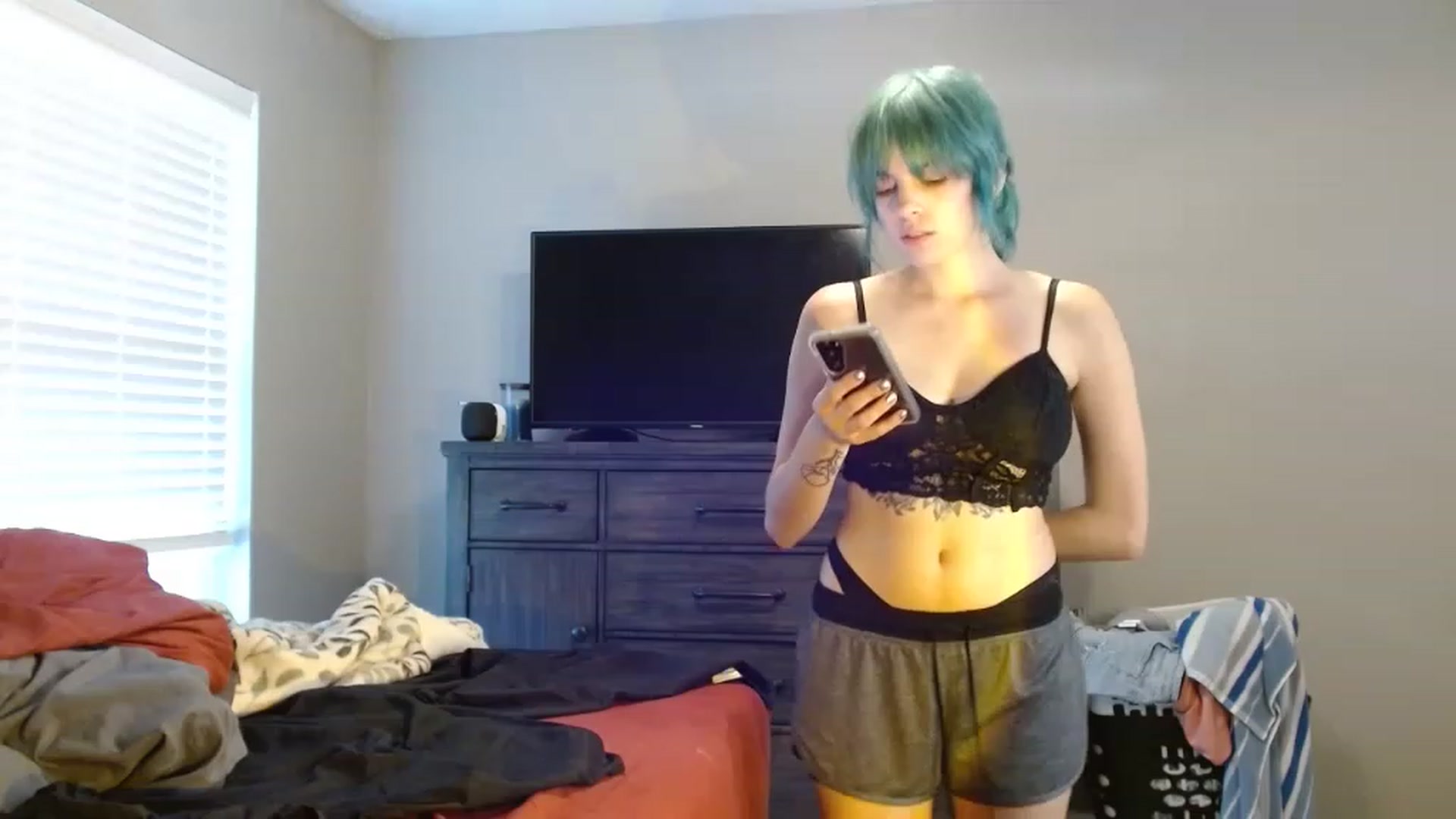 Gallery image thumbnail from Feralbunny's myfreecams stream on, 05/18/2023, 18:31 image 10 of 20