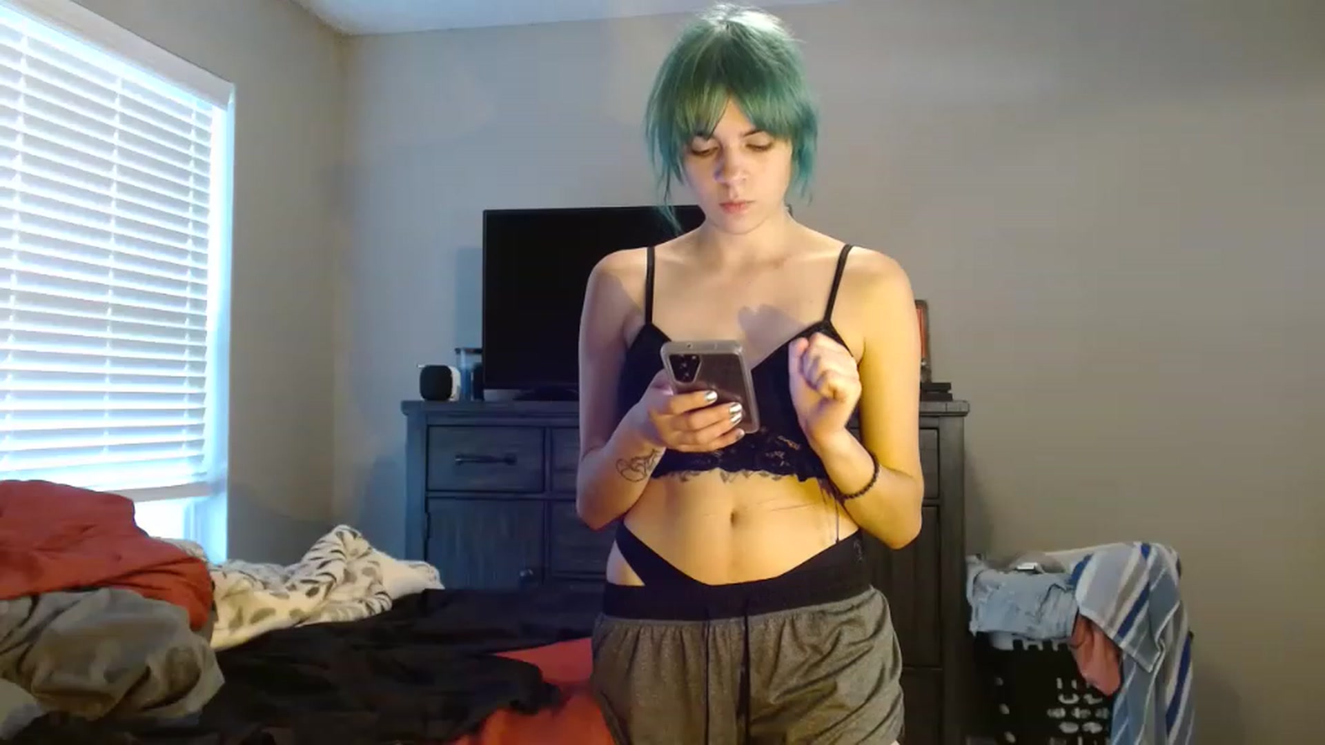 Gallery image thumbnail from Feralbunny's myfreecams stream on, 05/18/2023, 18:31 image 5 of 20