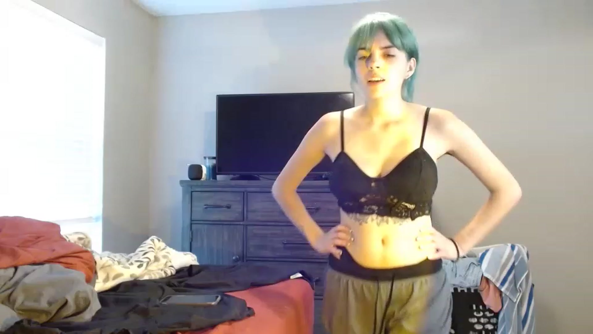 Gallery image thumbnail from Feralbunny's myfreecams stream on, 05/18/2023, 18:31 image 12 of 20