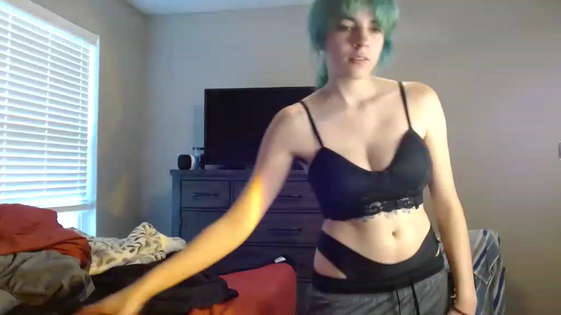 Gallery image thumbnail from Feralbunny's myfreecams stream on, 05/18/2023, 18:31 image 1 of 20