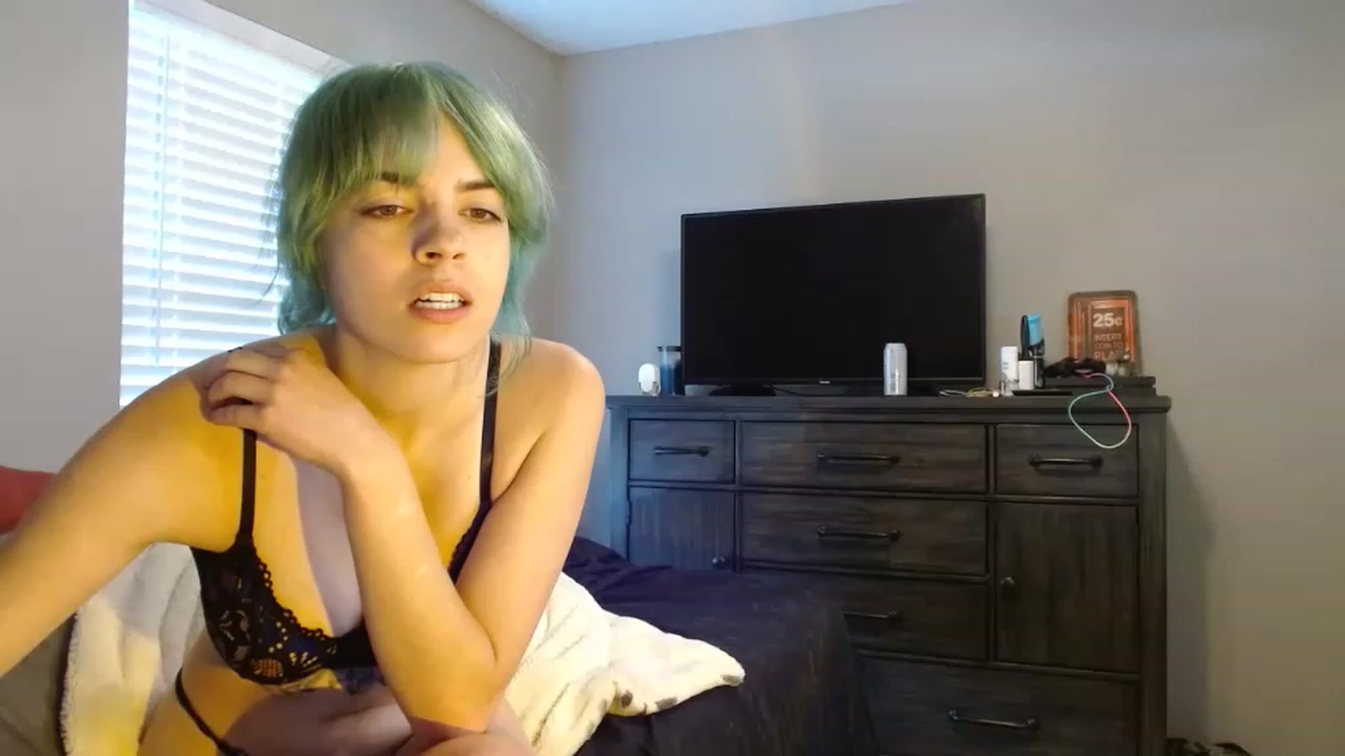 Gallery image thumbnail from Feralbunny's myfreecams stream on, 05/30/2023, 16:06 image 13 of 20