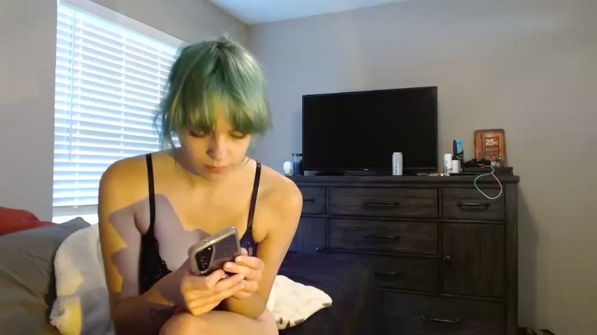 Gallery image thumbnail from Feralbunny's myfreecams stream on, 05/30/2023, 16:06 image 17 of 20