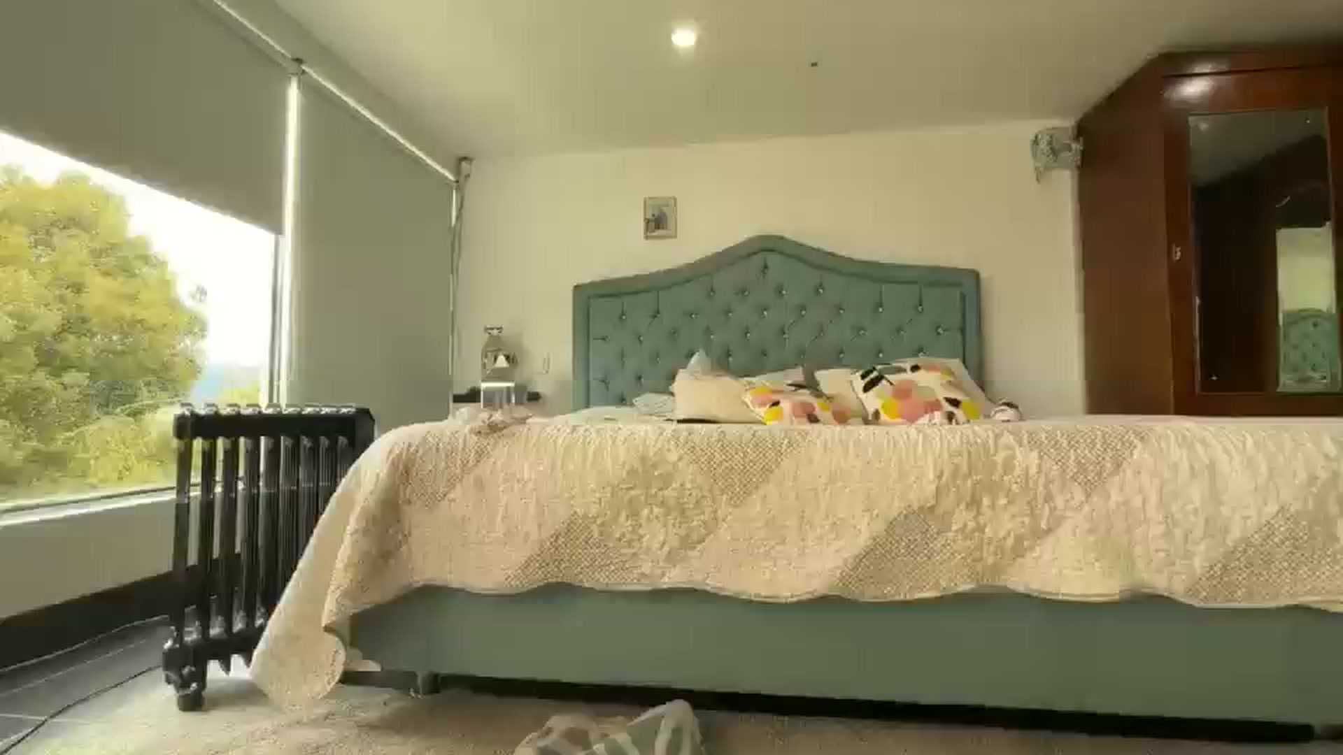 Gallery image thumbnail from Fergie_21's myfreecams stream on, 10/19/2025, 15:59 image 14 of 20