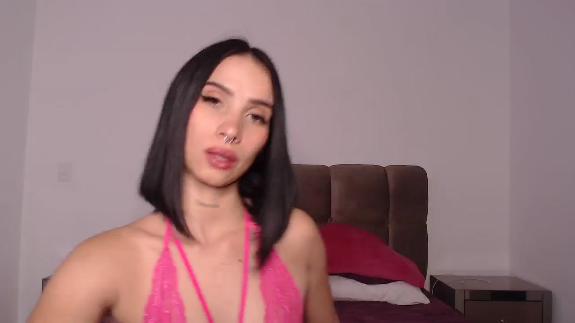 Gallery image thumbnail from FernandaG's myfreecams stream on, 03/07/2024, 23:29 image 15 of 20