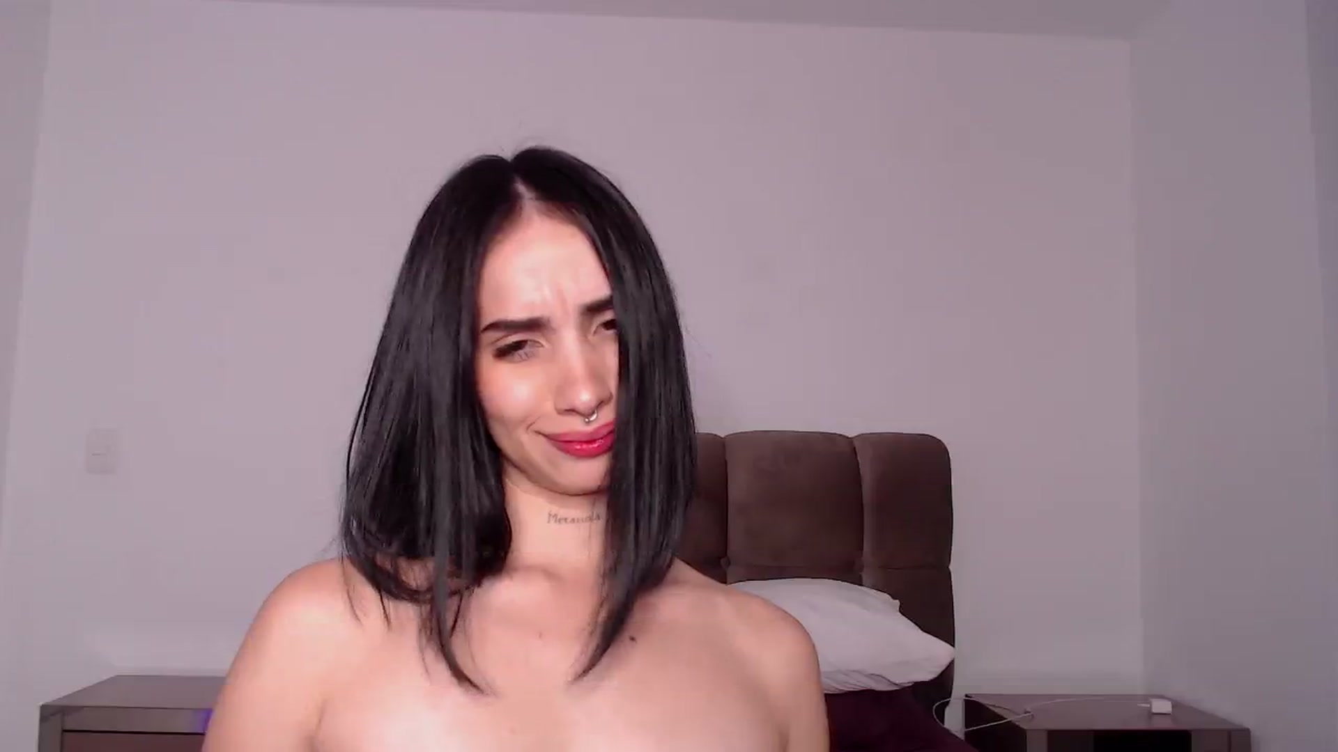 Gallery image thumbnail from FernandaG's myfreecams stream on, 03/13/2024, 04:19 image 14 of 20
