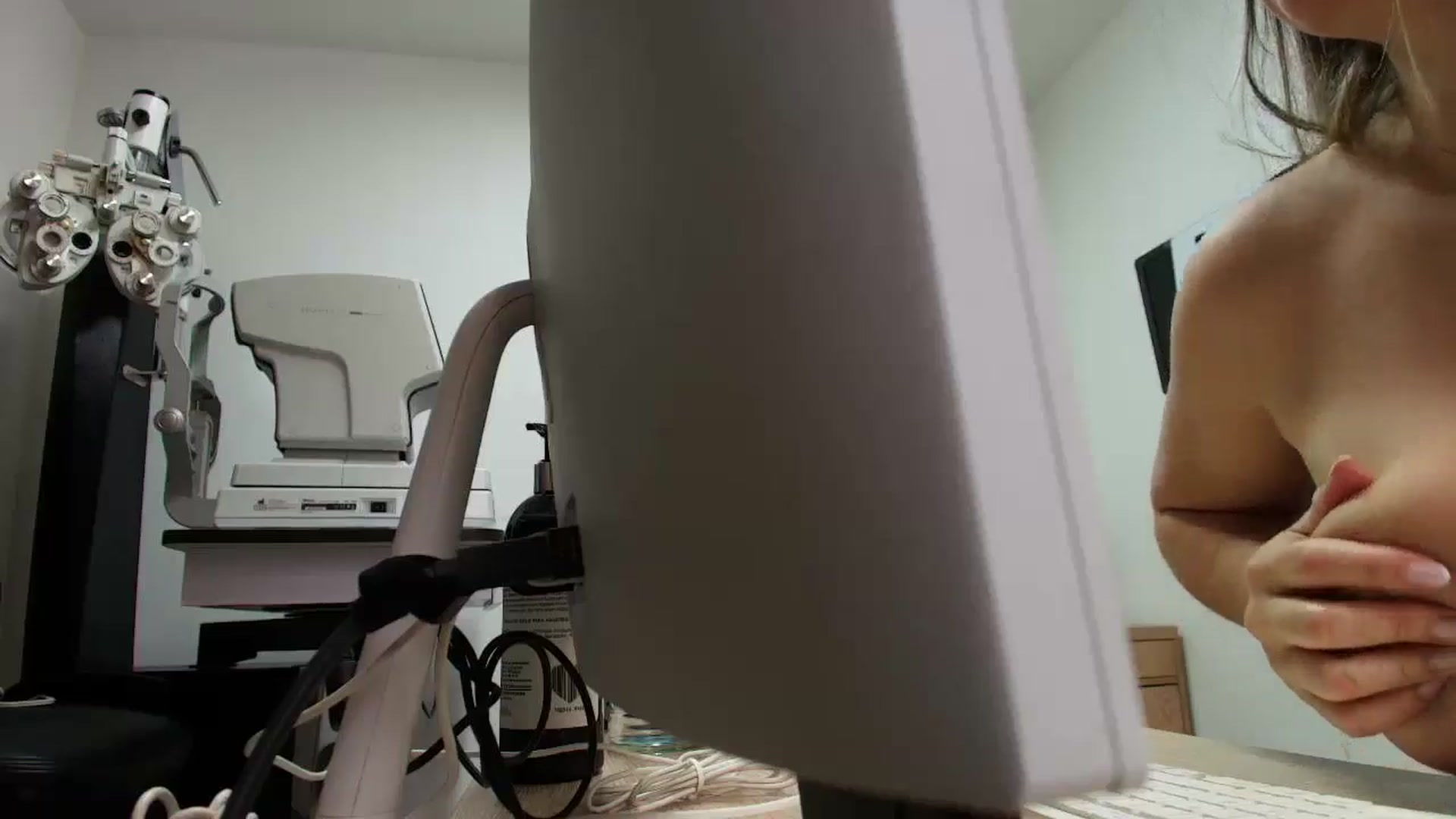 Gallery image thumbnail from FernandaIRIS's myfreecams stream on, 12/06/2025, 18:06 image 17 of 20