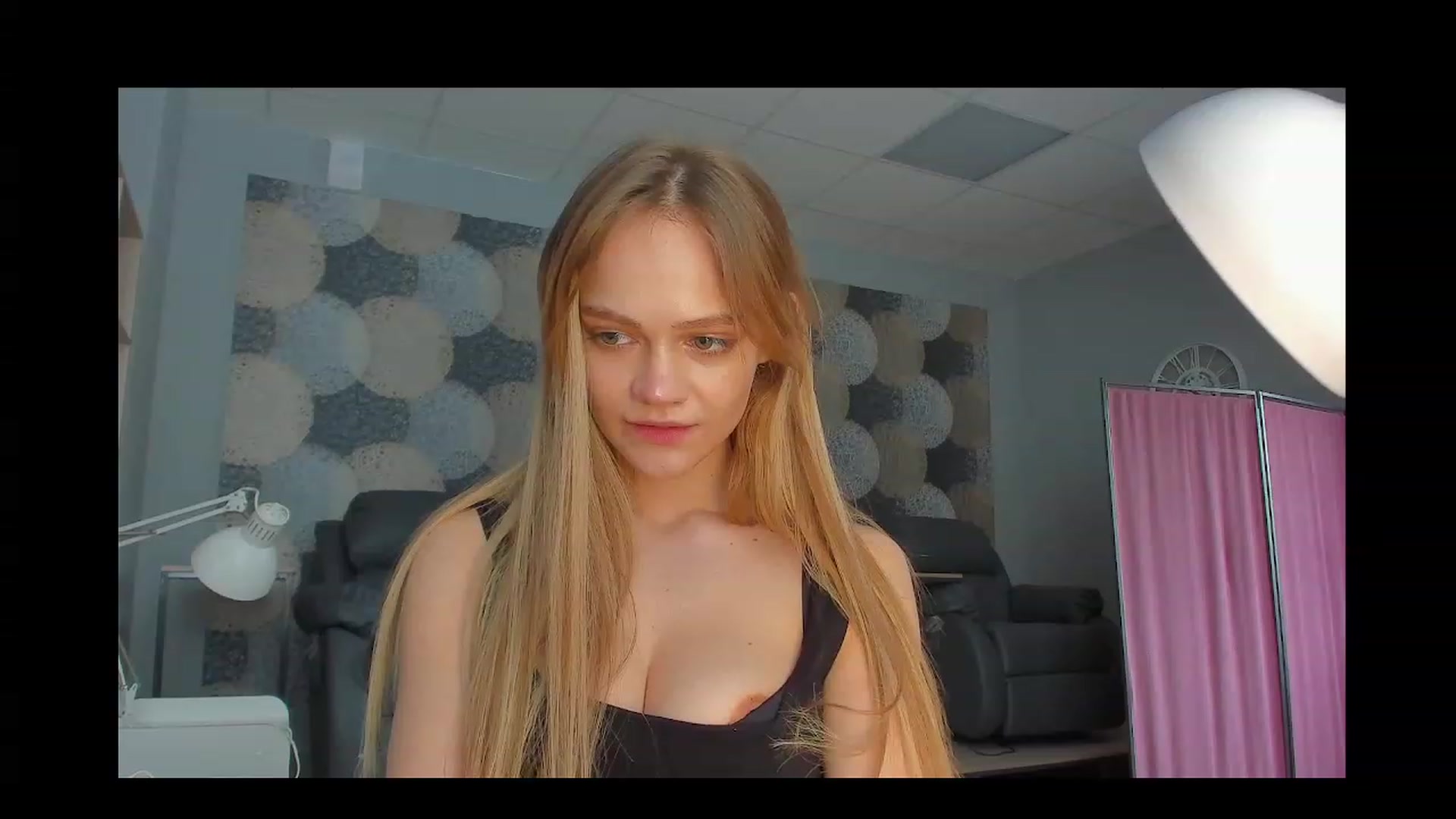 Gallery image thumbnail from FertileMyrtle's myfreecams stream on, 02/19/2023, 13:29 image 12 of 20