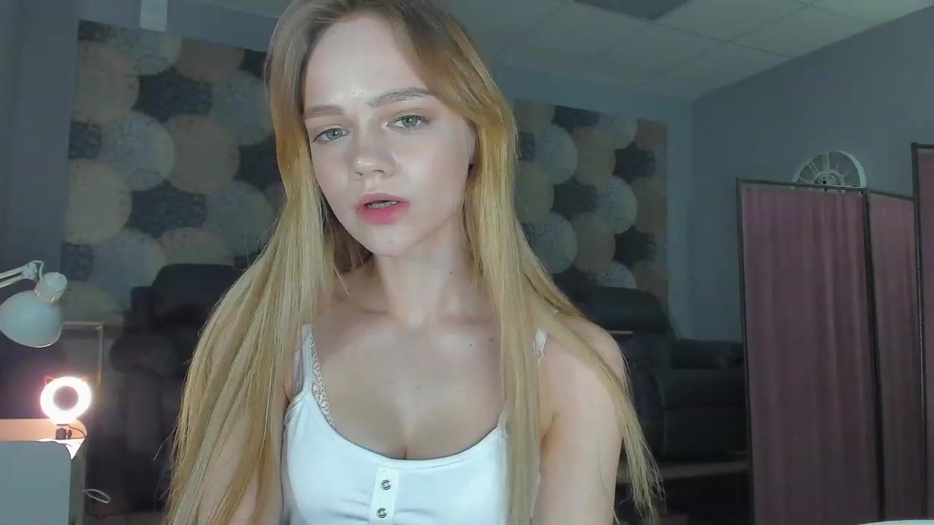 Gallery image thumbnail from FertileMyrtle's myfreecams stream on, 02/20/2023, 19:41 image 6 of 20