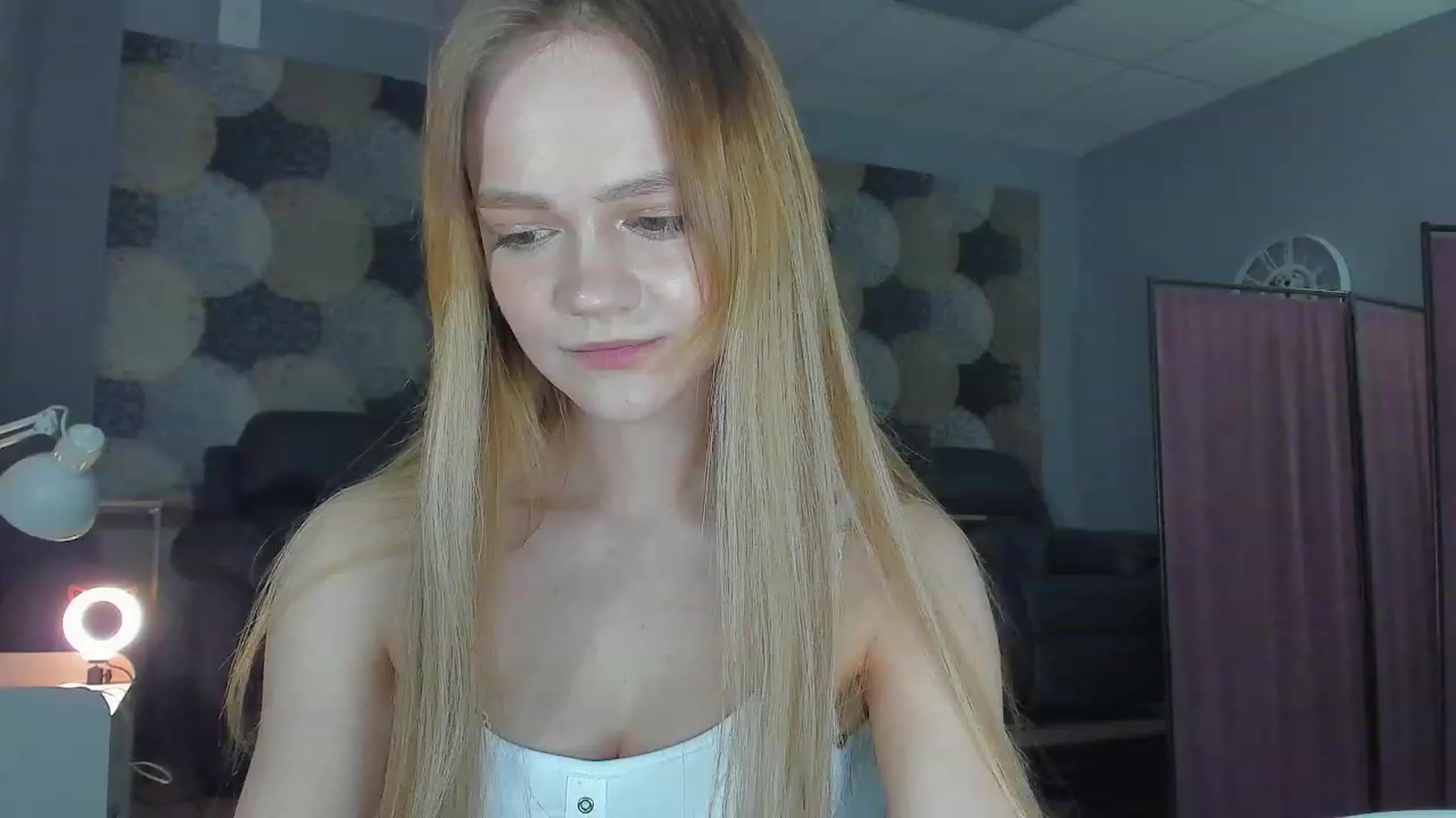 Gallery image thumbnail from FertileMyrtle's myfreecams stream on, 02/20/2023, 19:41 image 8 of 20
