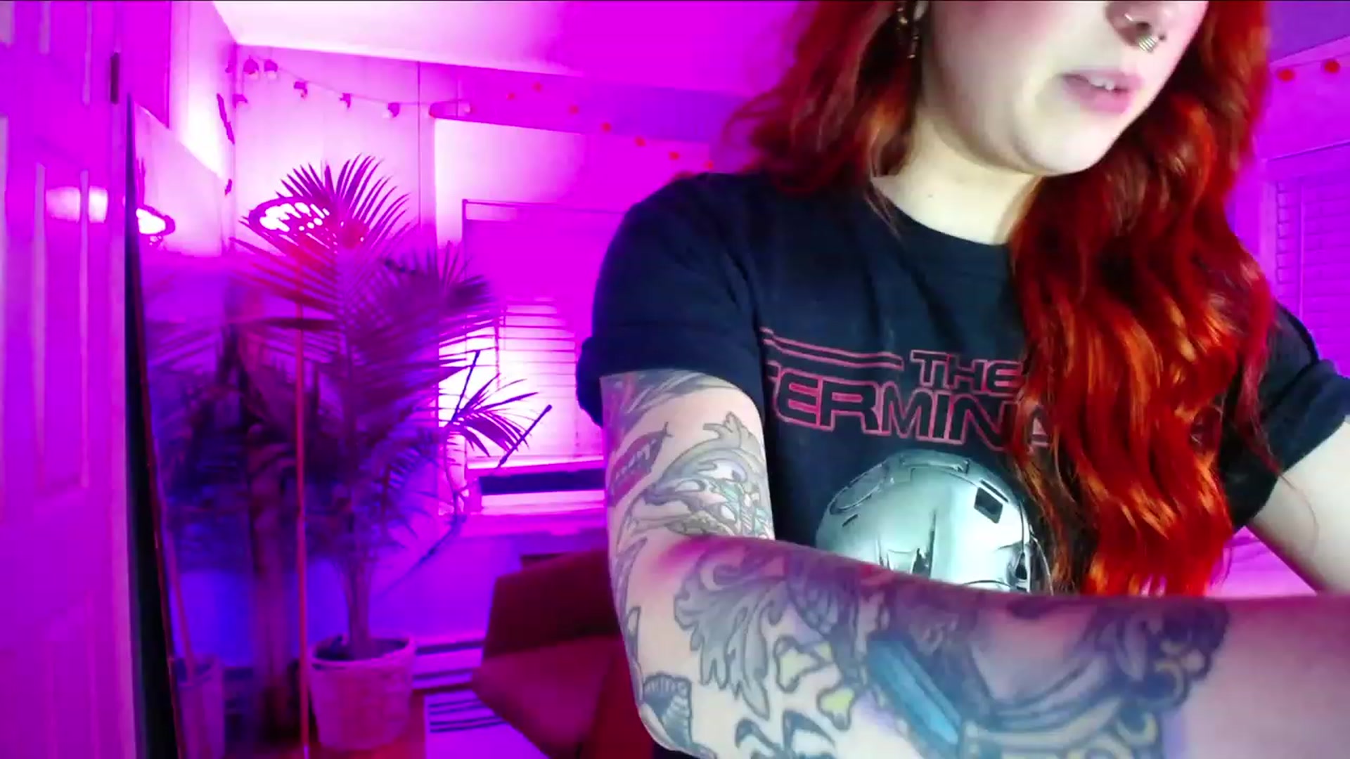 Gallery image thumbnail from Feryn_SG's myfreecams stream on, 11/26/2022, 05:36 image 13 of 20