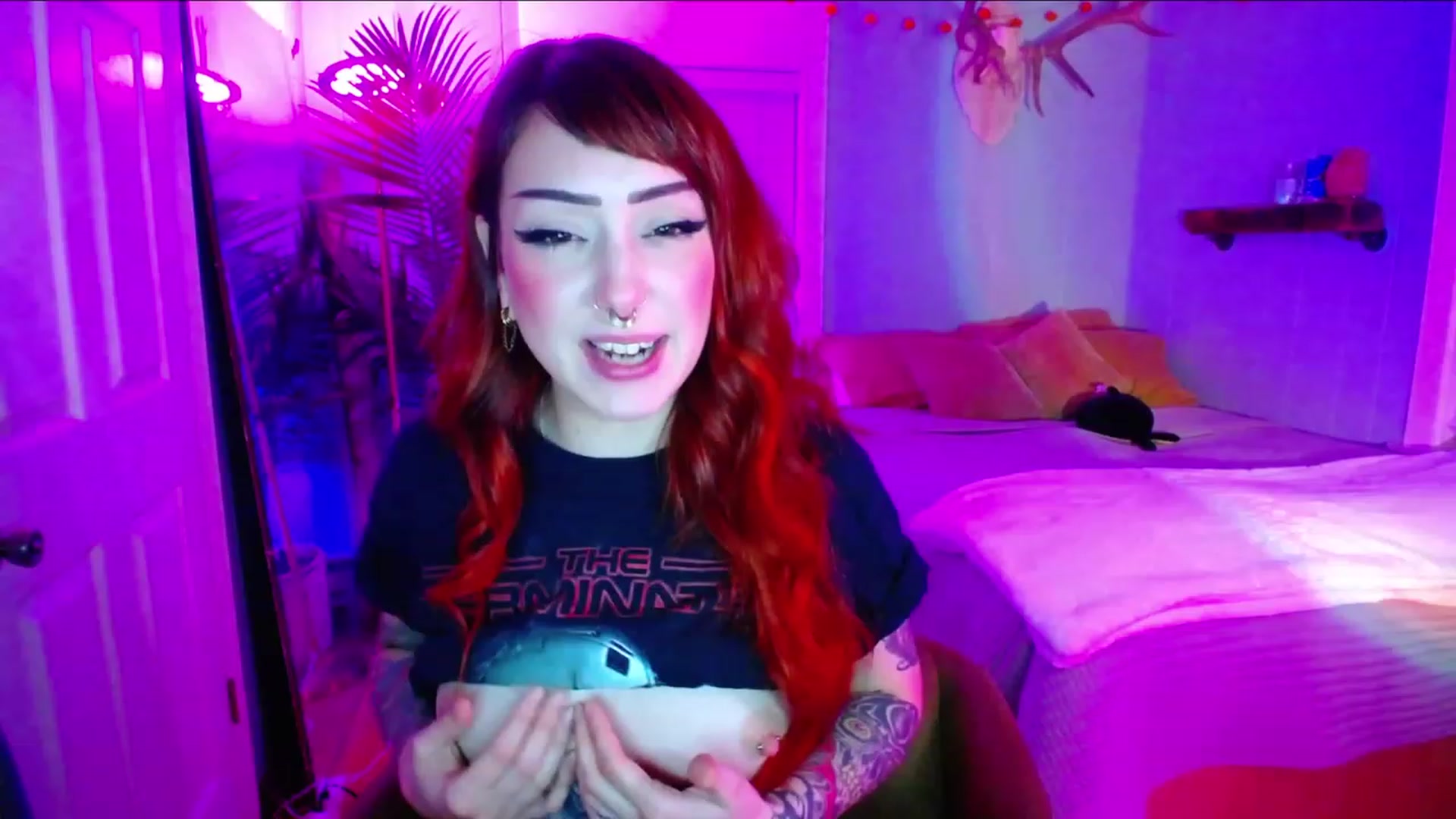 Gallery image thumbnail from Feryn_SG's myfreecams stream on, 11/26/2022, 05:36 image 11 of 20