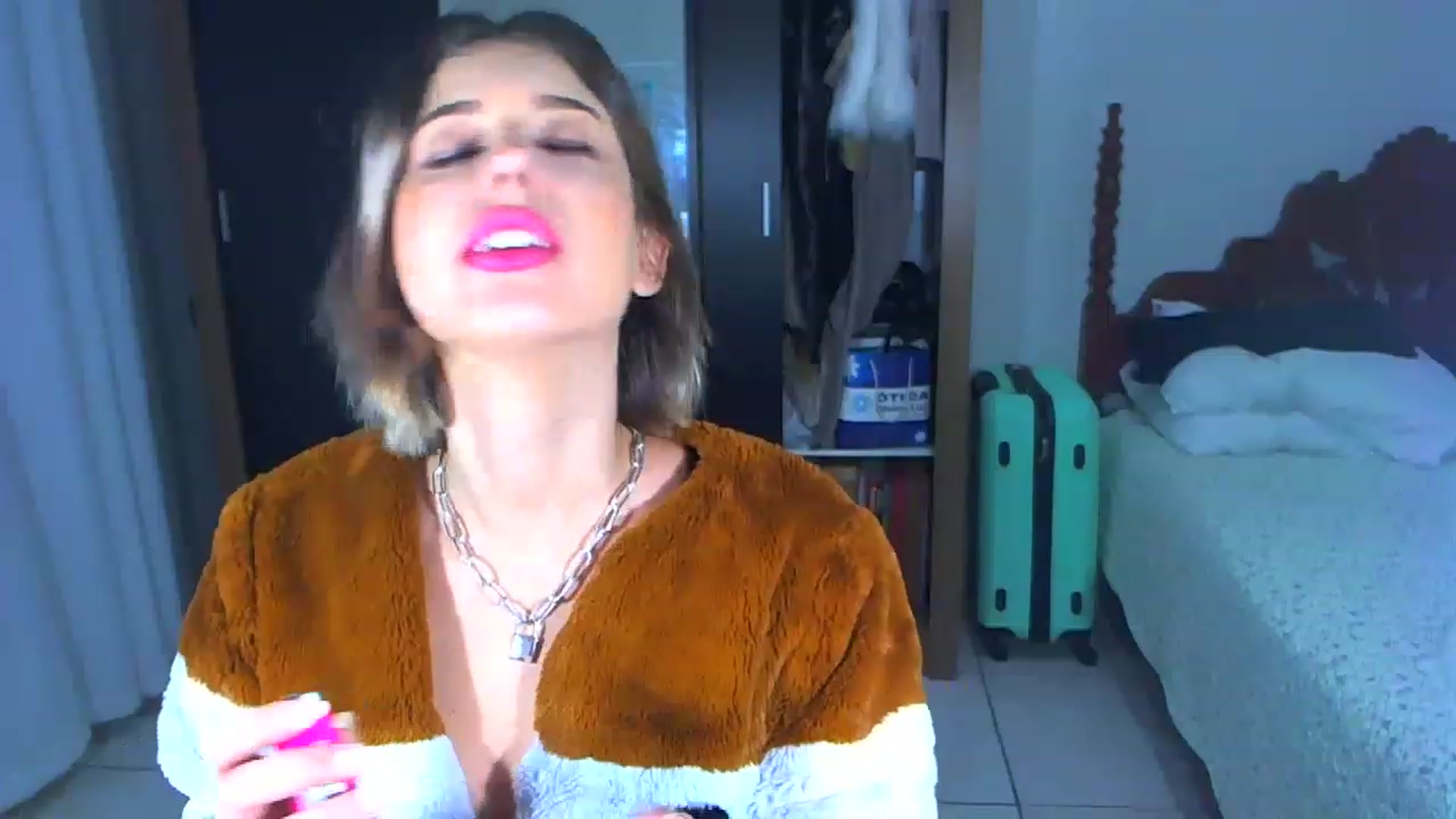 Gallery image thumbnail from FetishFoxx's myfreecams stream on, 05/24/2023, 24:19 image 13 of 20