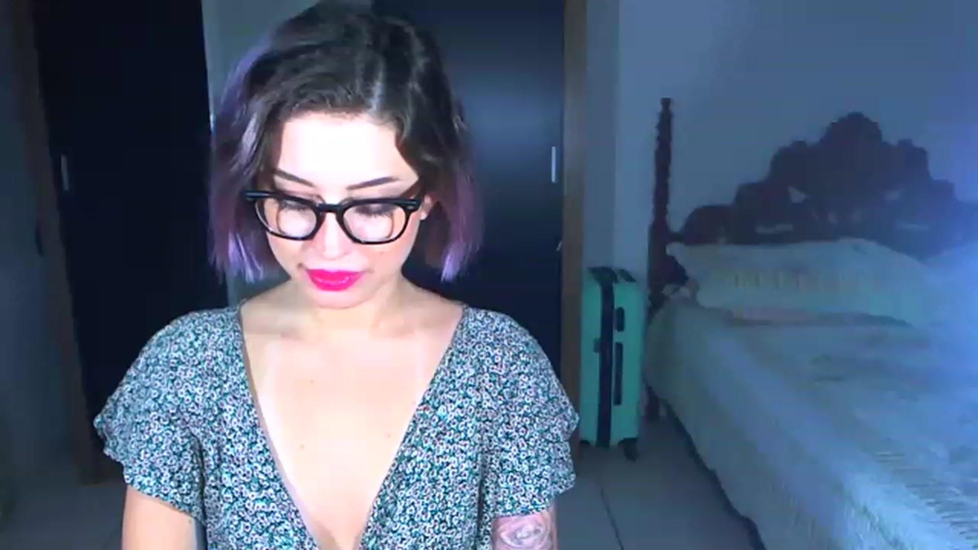 Gallery image thumbnail from FetishFoxx's myfreecams stream on, 06/13/2023, 24:34 image 16 of 20